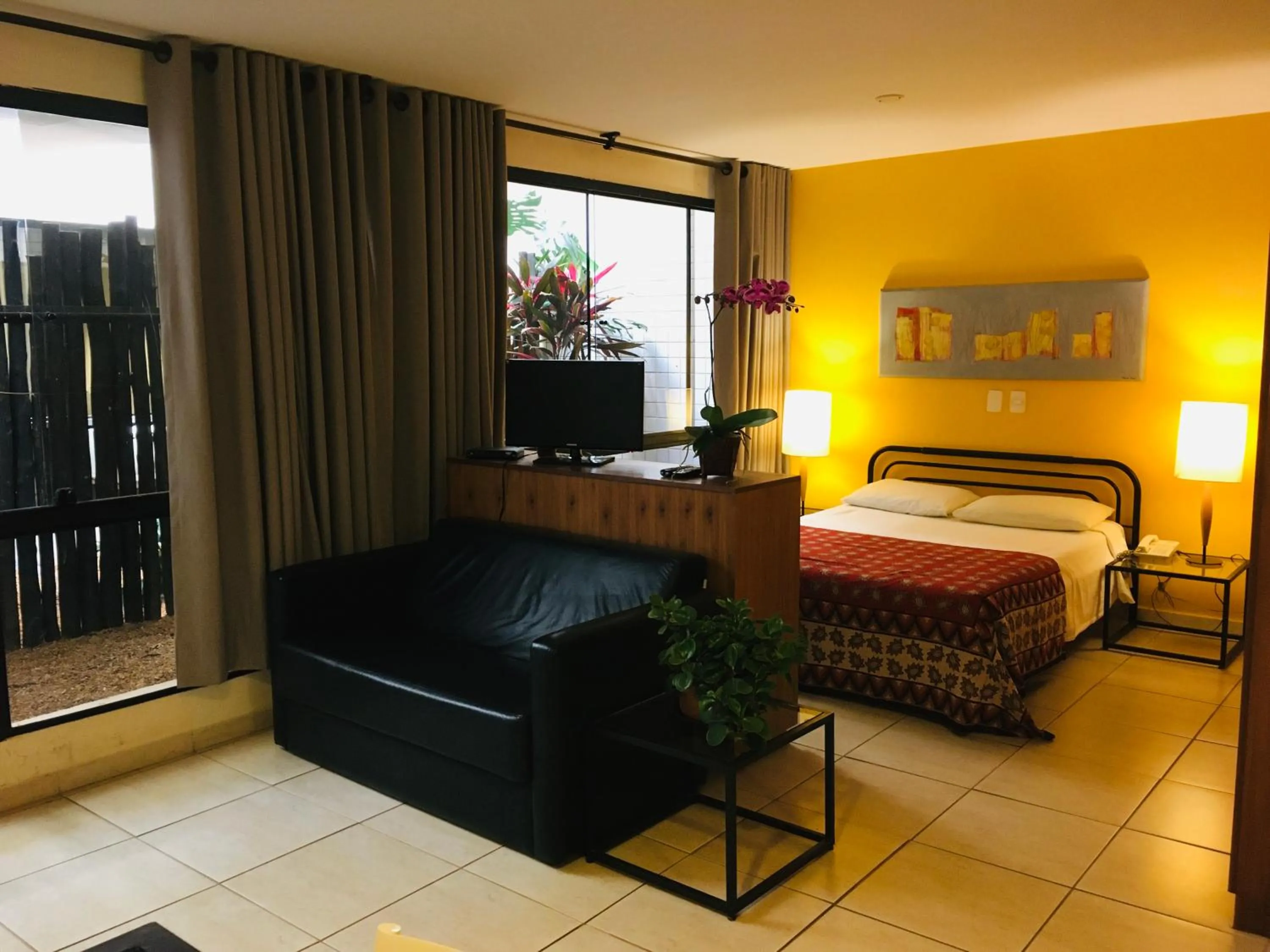 Bed in Mansoori Apart II