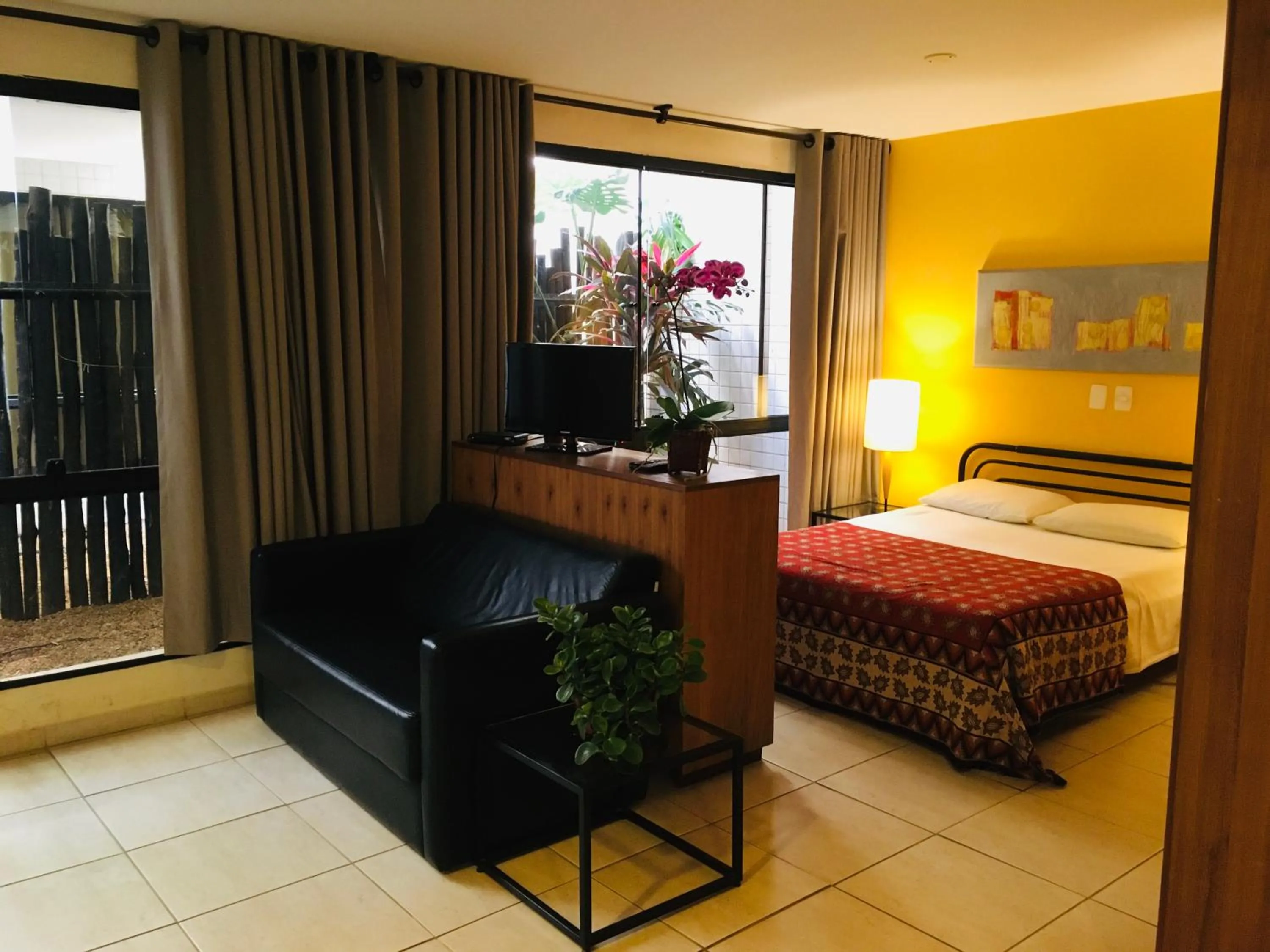 Bed in Mansoori Apart II