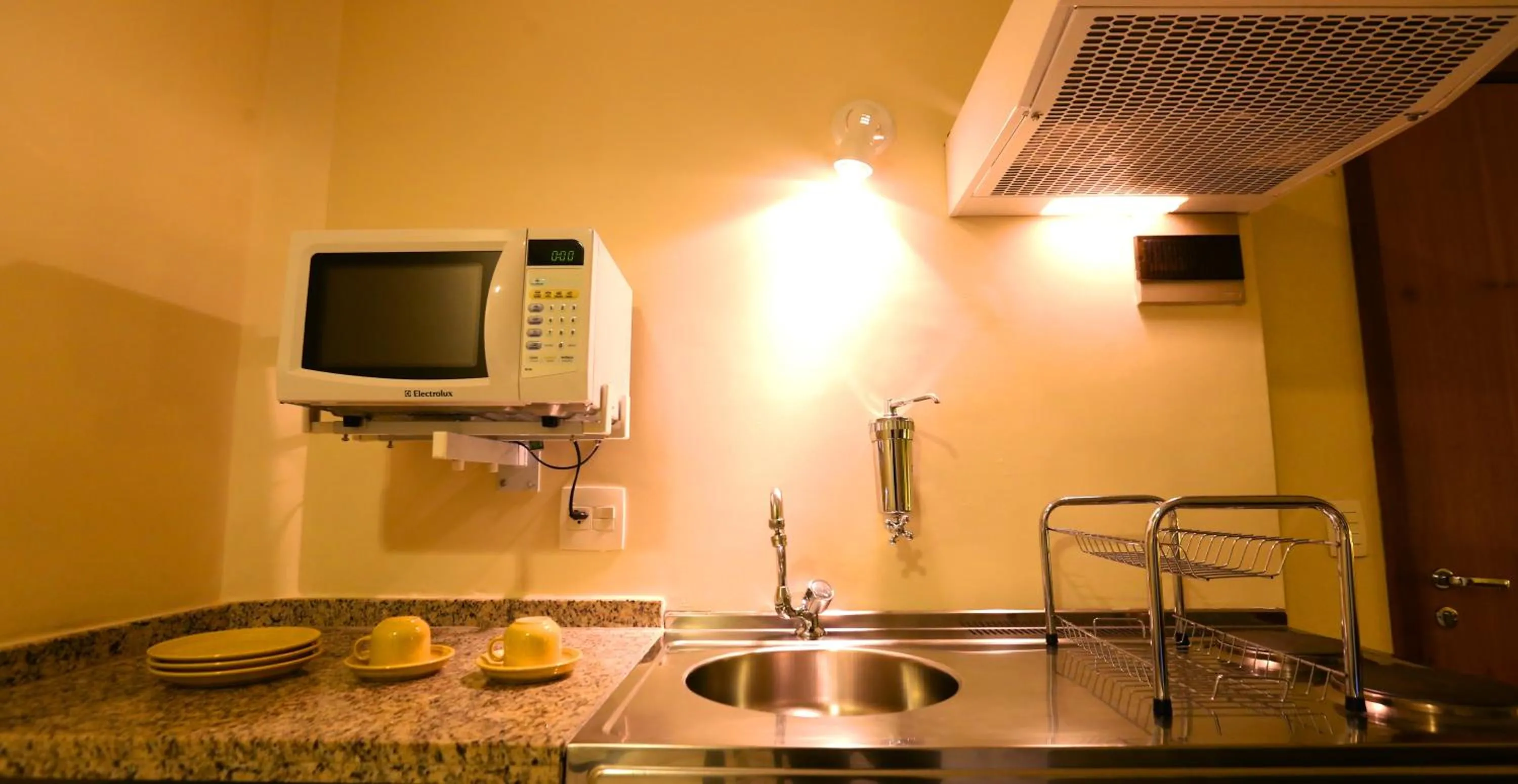 Kitchen or kitchenette in Mansoori Apart II