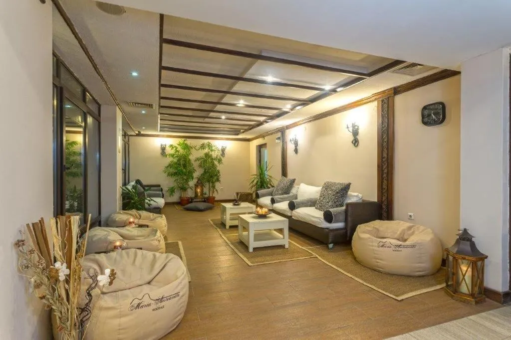 Swimming pool in Maria-Antoaneta Residence