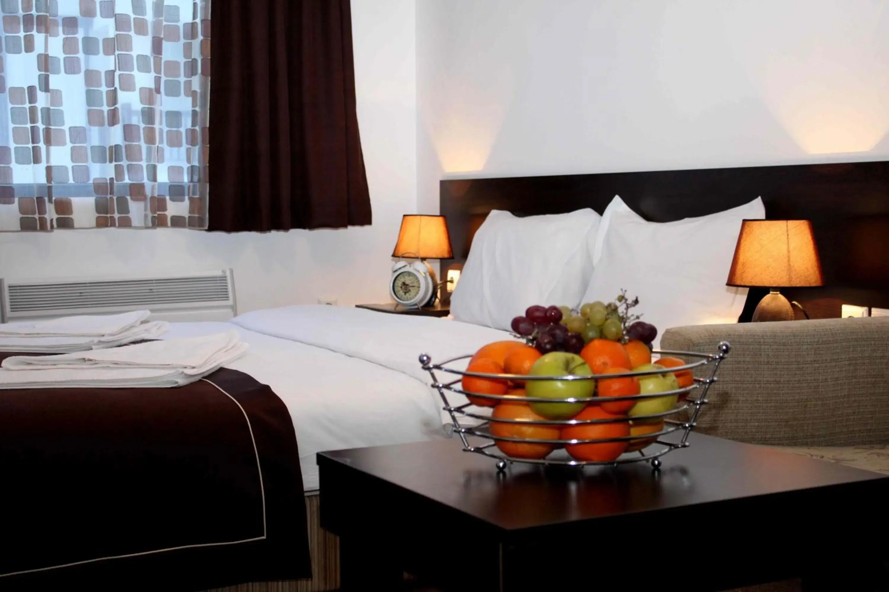 Two-Bedroom Apartment with Fireplace in Maria-Antoaneta Residence Two-Bedroom Apartment with Fireplace in Maria-Antoaneta Residence