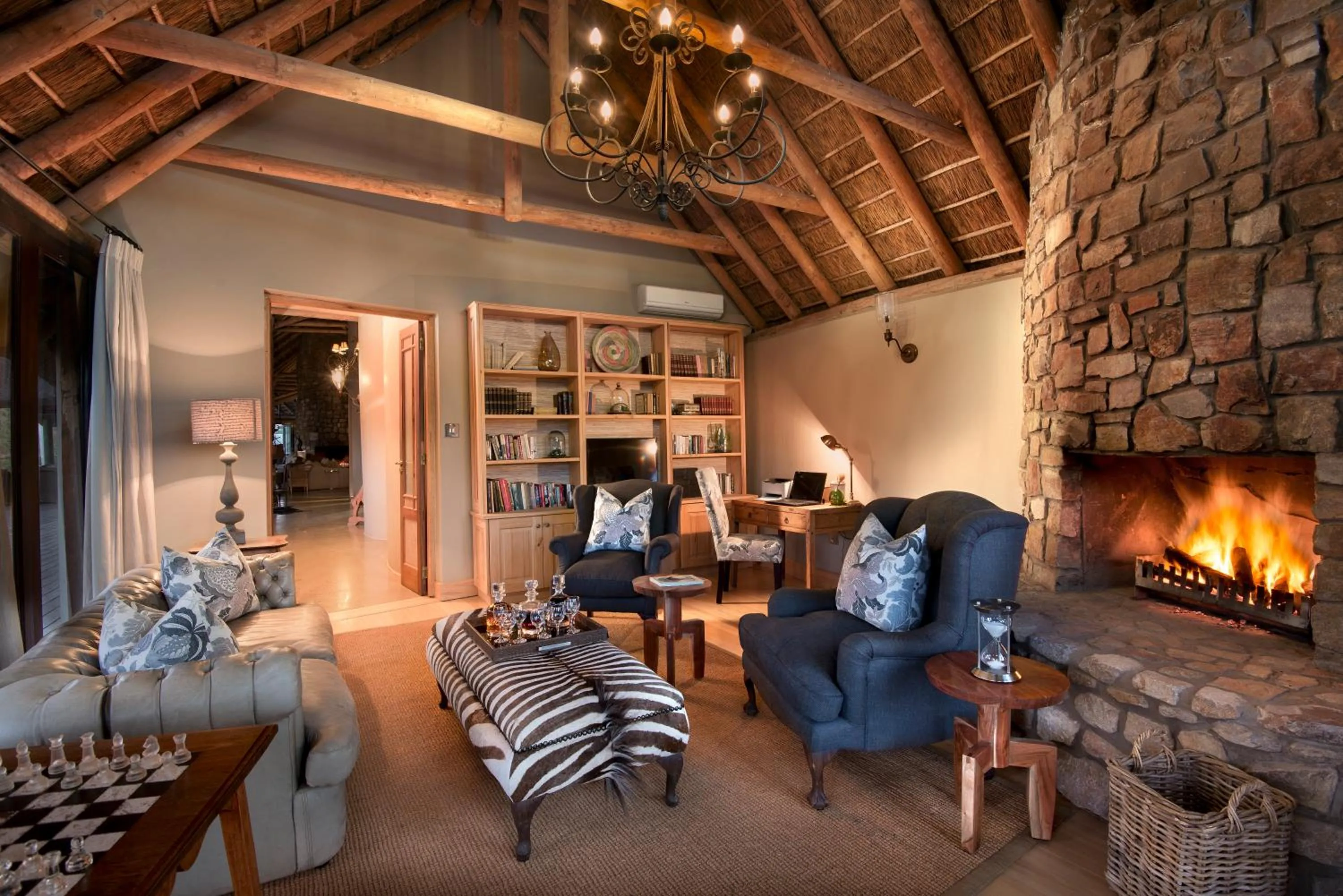 Lounge or bar in Kwandwe Private Game Reserve - Great Fish River Lodge