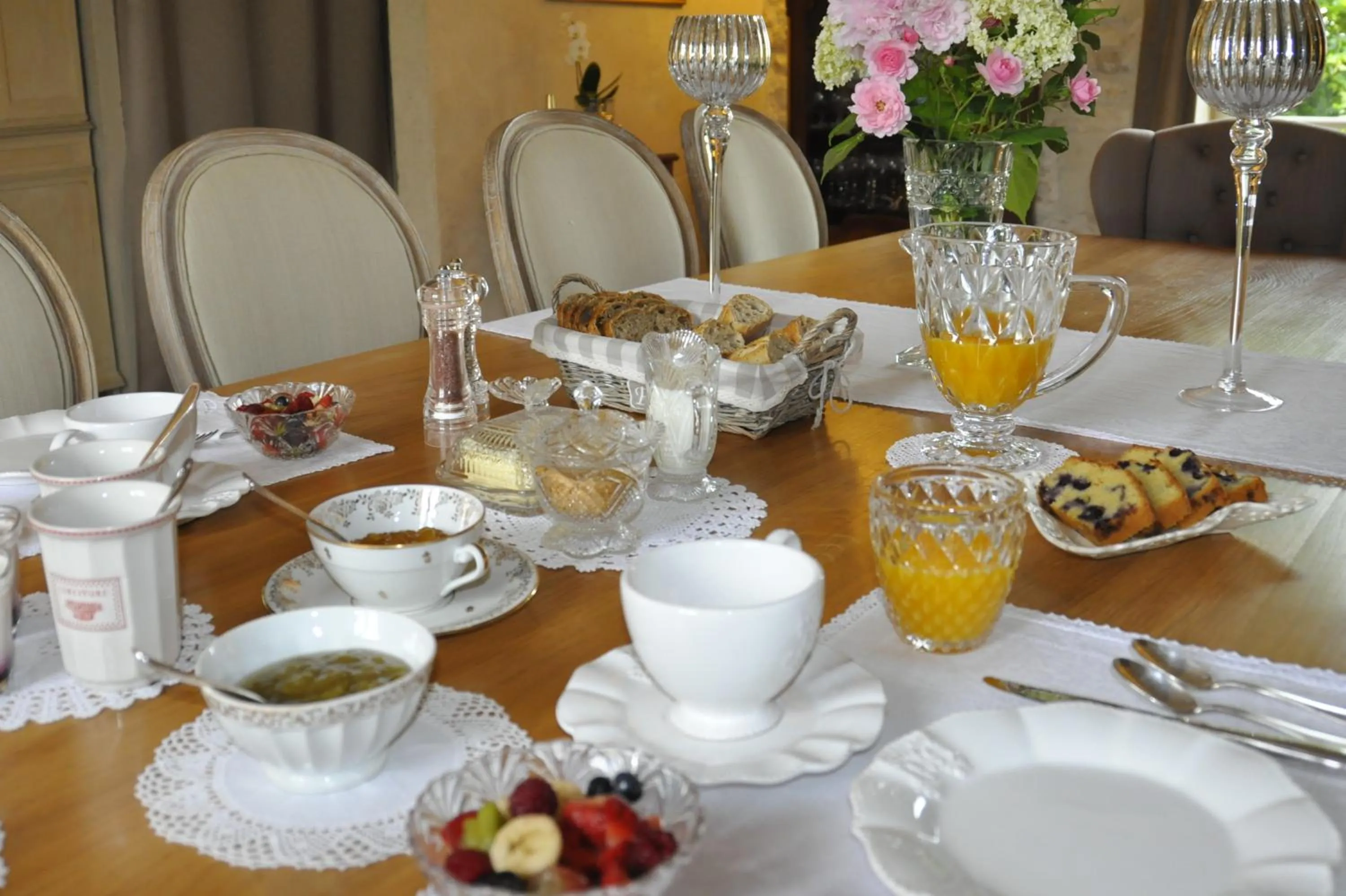 Breakfast in La Ferme Blanche