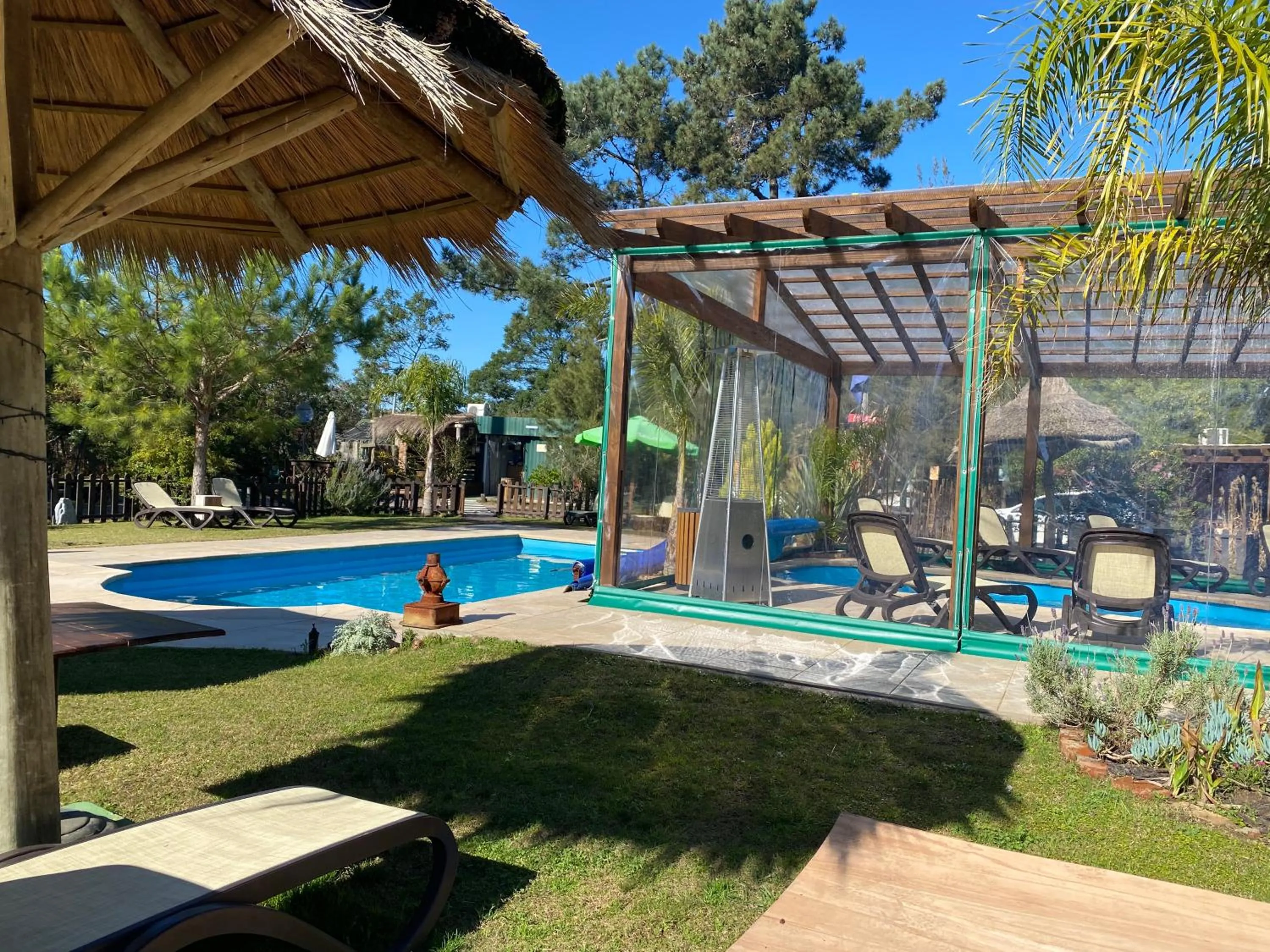 Swimming pool in Resort 77