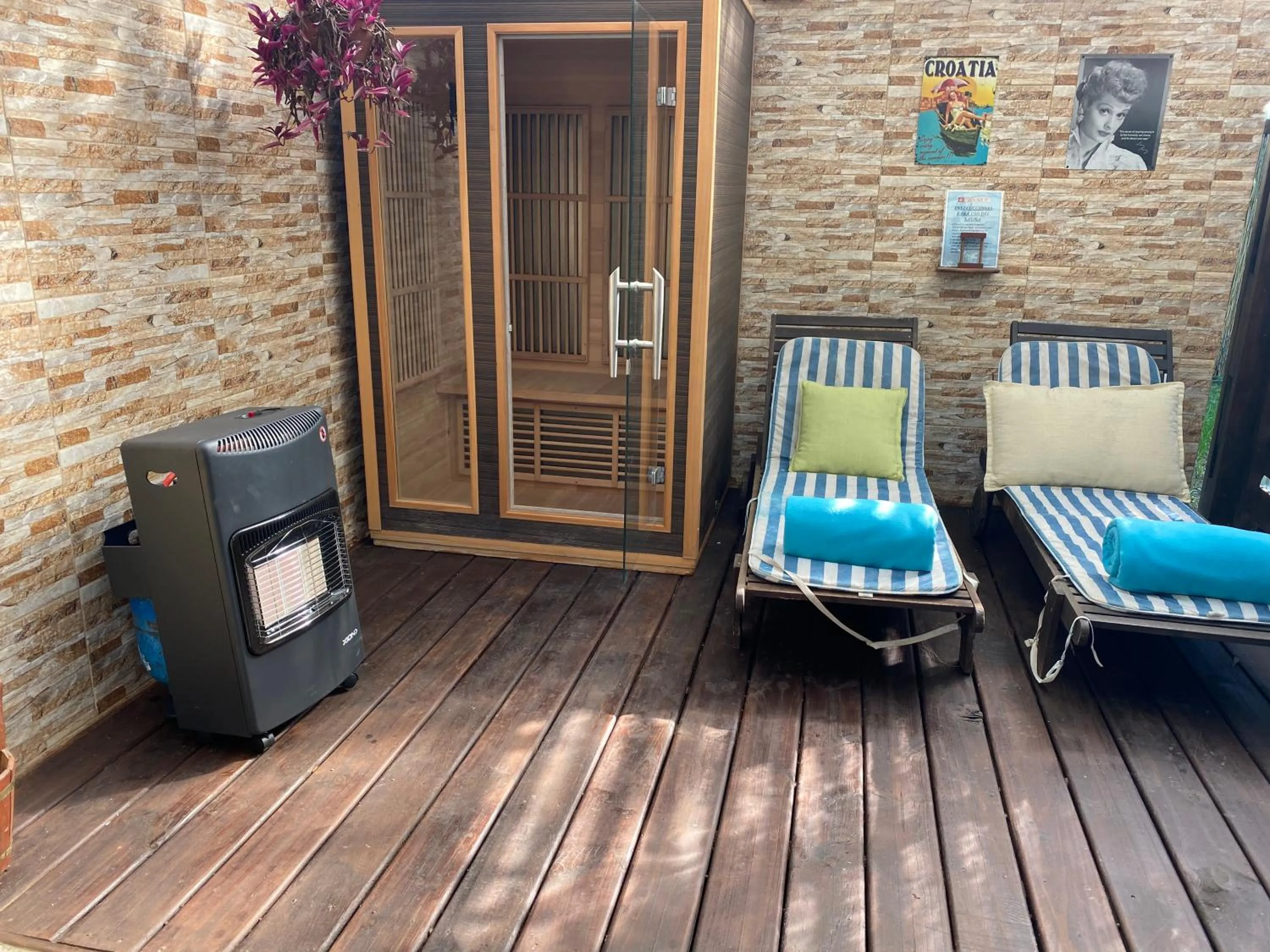 Sauna in Resort 77