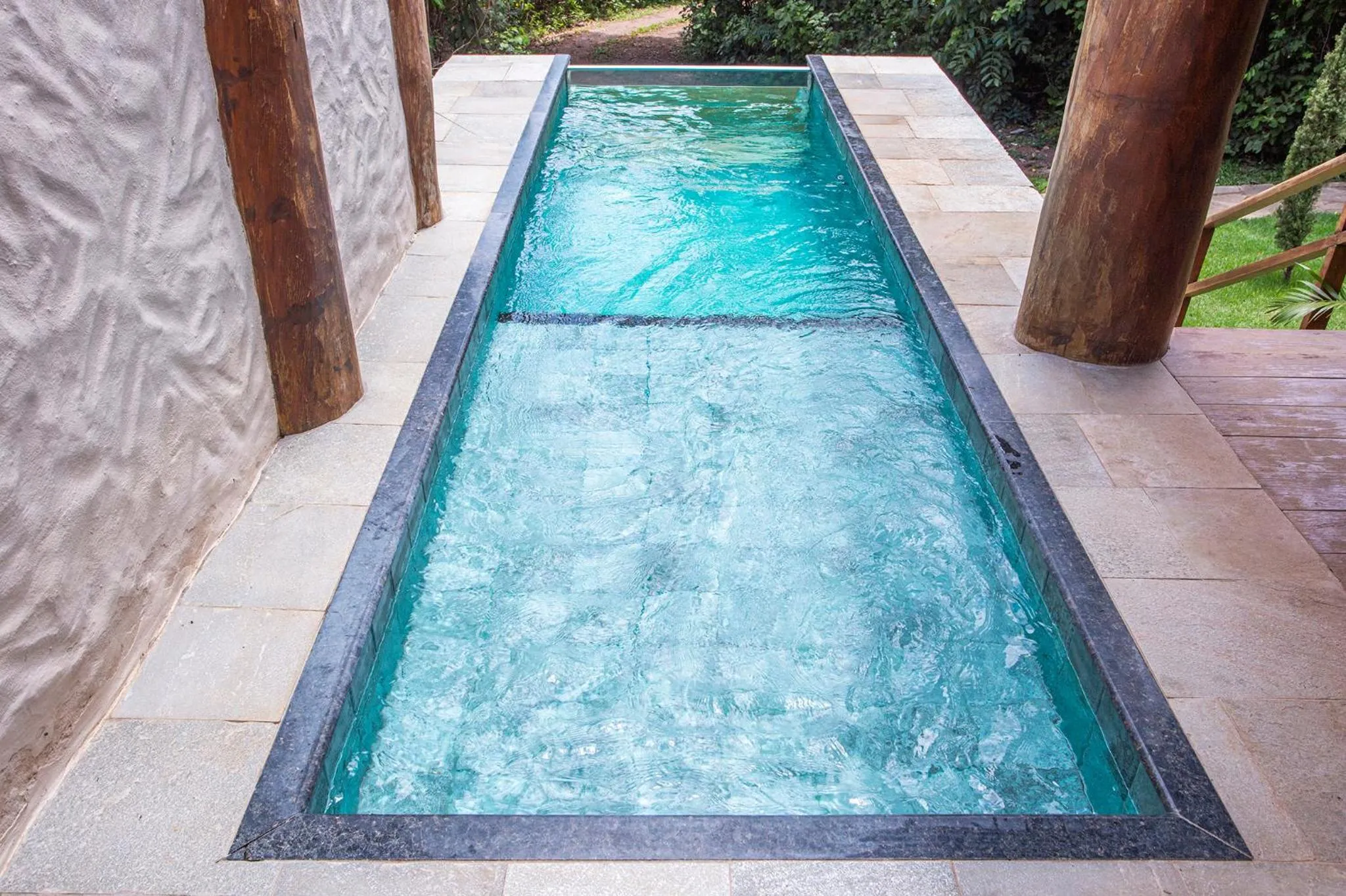 Swimming pool in Pousada Cavaleiro dos Pireneus