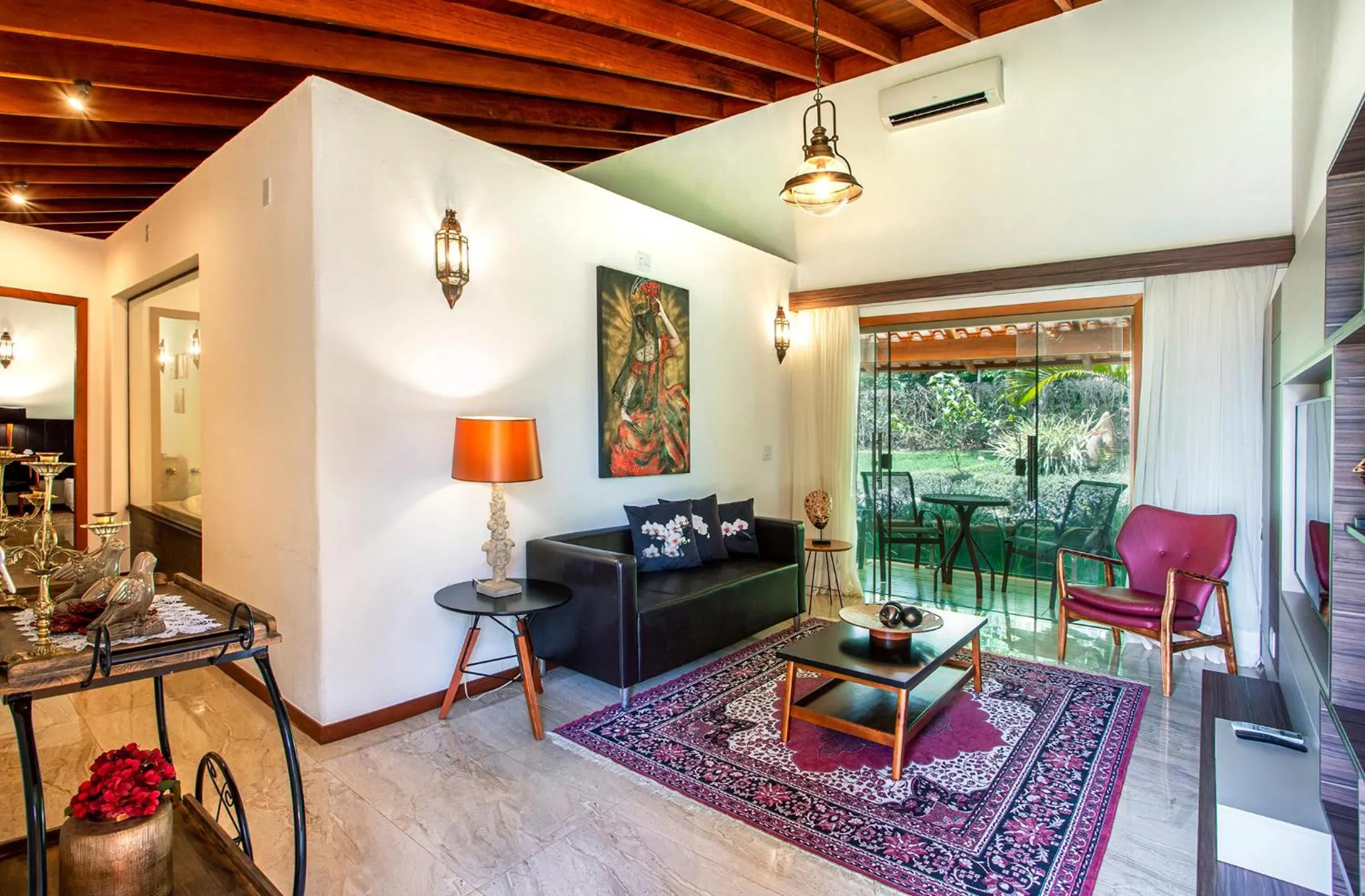Living room in Pousada Cavaleiro dos Pireneus