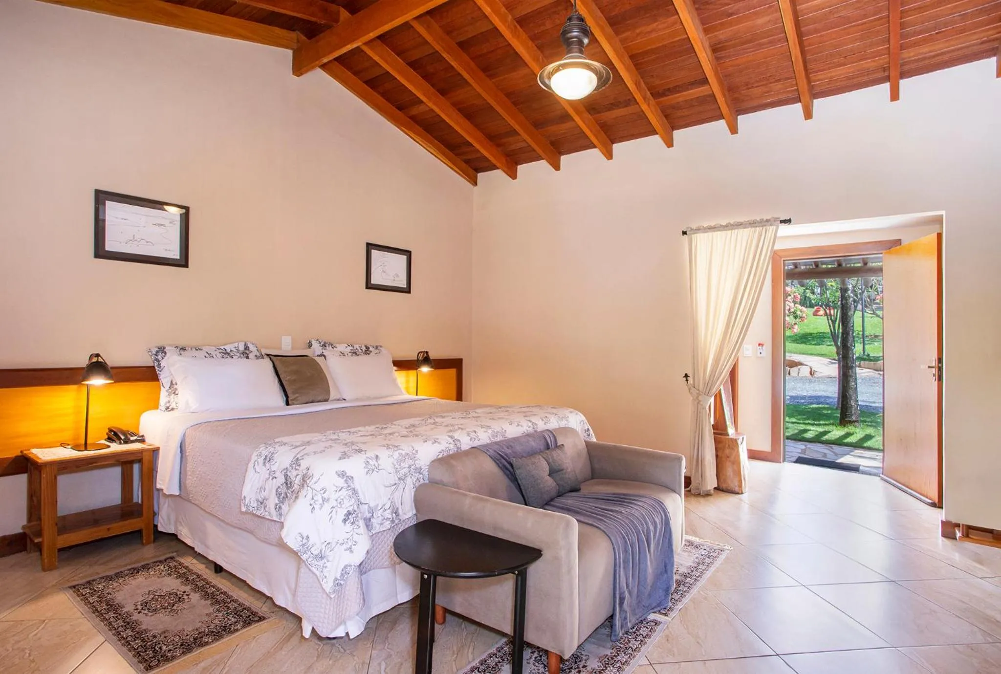 Bed in Pousada Cavaleiro dos Pireneus