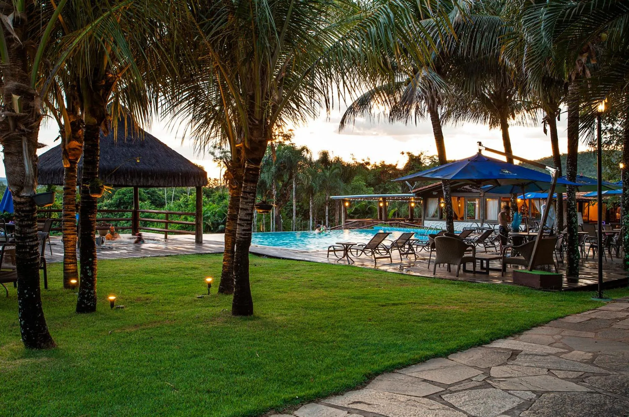 Swimming pool in Pousada Cavaleiro dos Pireneus