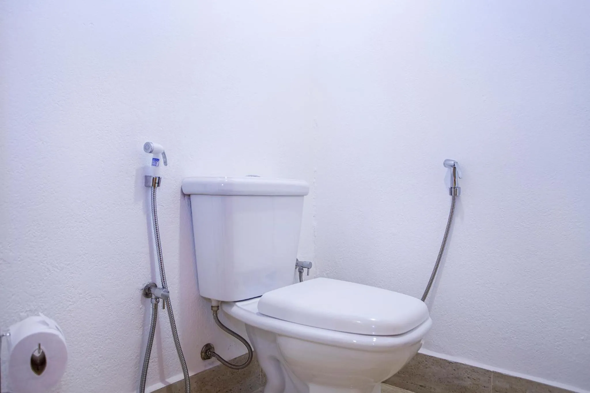 Toilet in Pousada Cavaleiro dos Pireneus