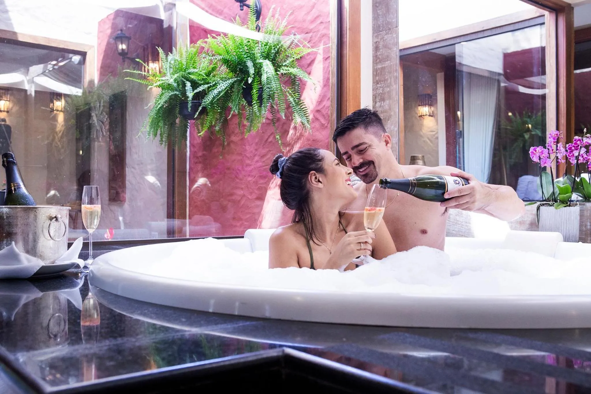 Hot Tub in Pousada Cavaleiro dos Pireneus