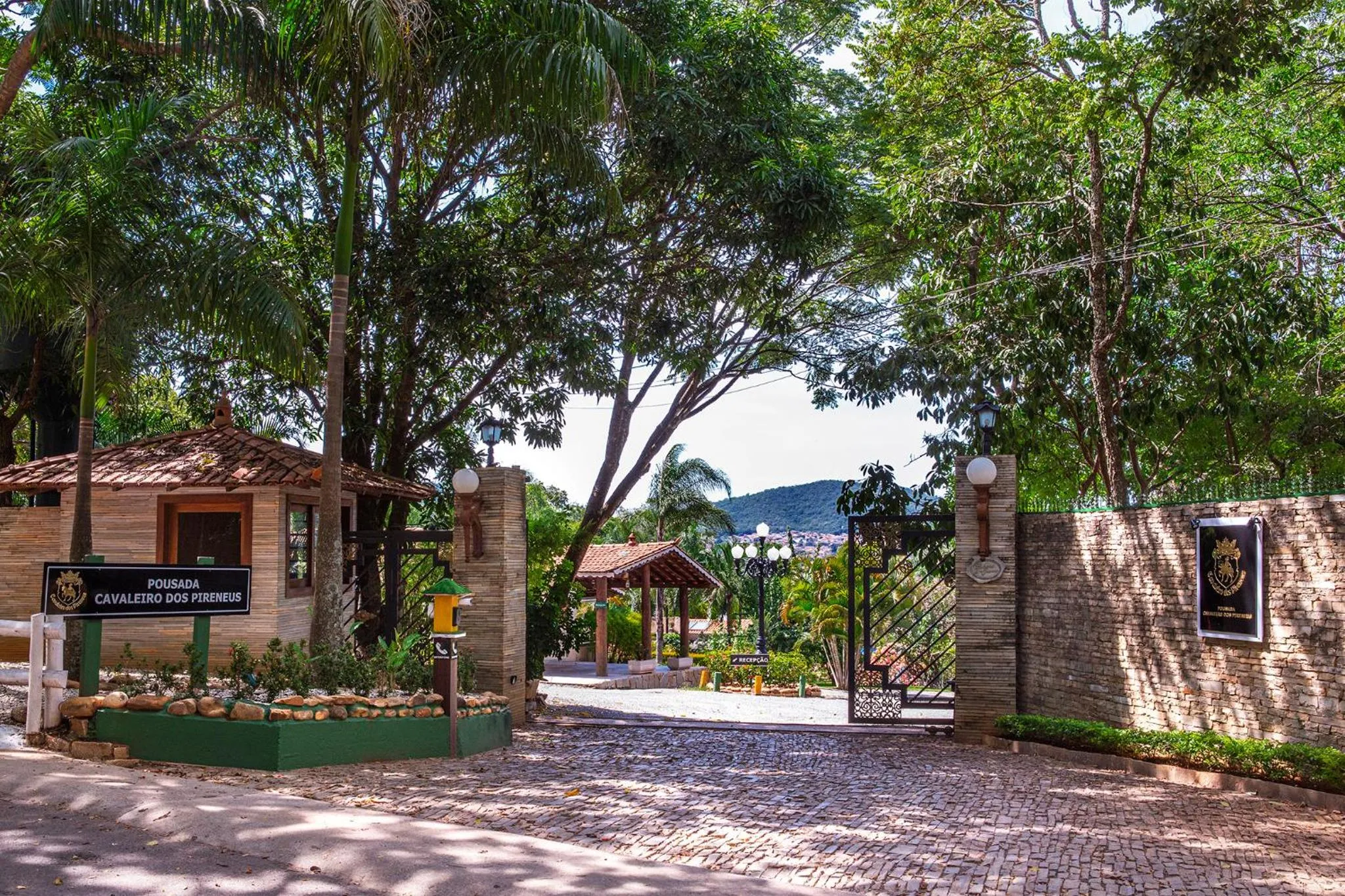 Facade/entrance in Pousada Cavaleiro dos Pireneus