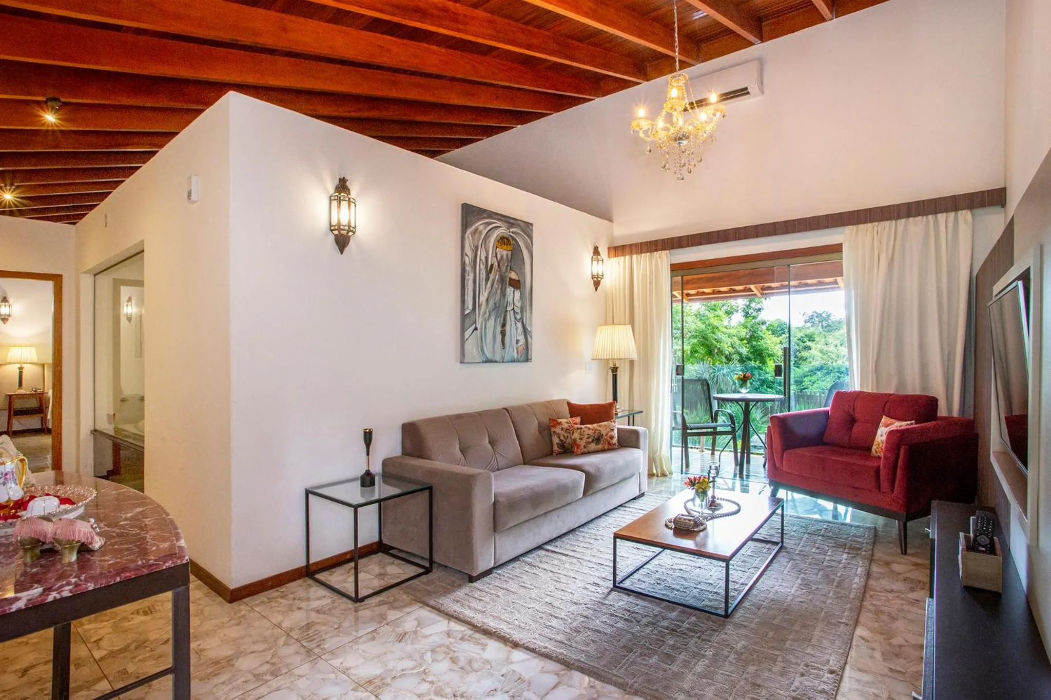 Seating area in Pousada Cavaleiro dos Pireneus