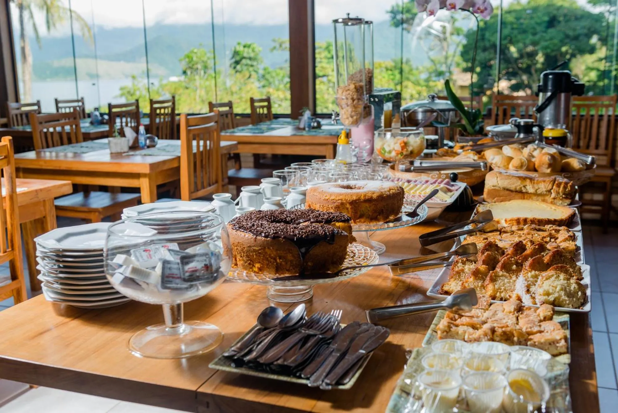 Buffet breakfast in Pousada Ilhote da Prainha