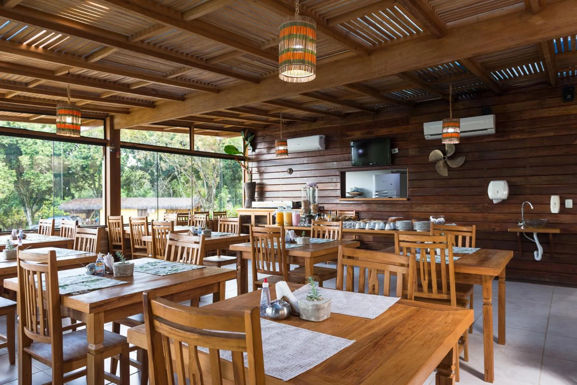 Buffet breakfast in Pousada Ilhote da Prainha