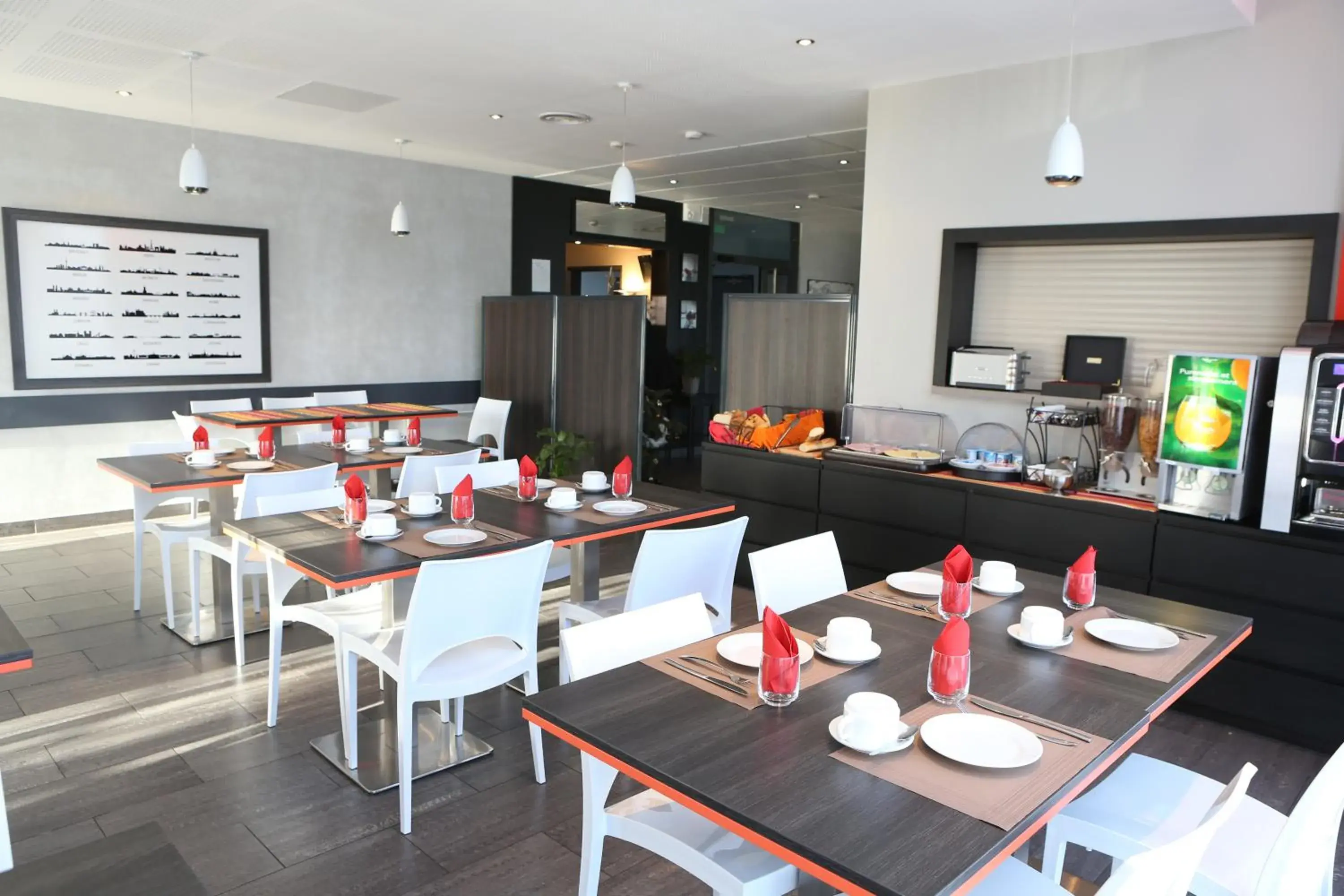 Restaurant/places to eat in Adonis Paris Sud Restaurant/places to eat in Adonis Paris Sud