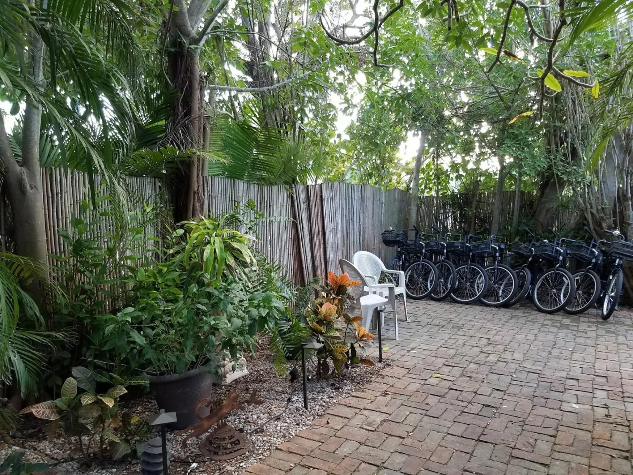 Property building in Suite Dreams Inn by the Beach