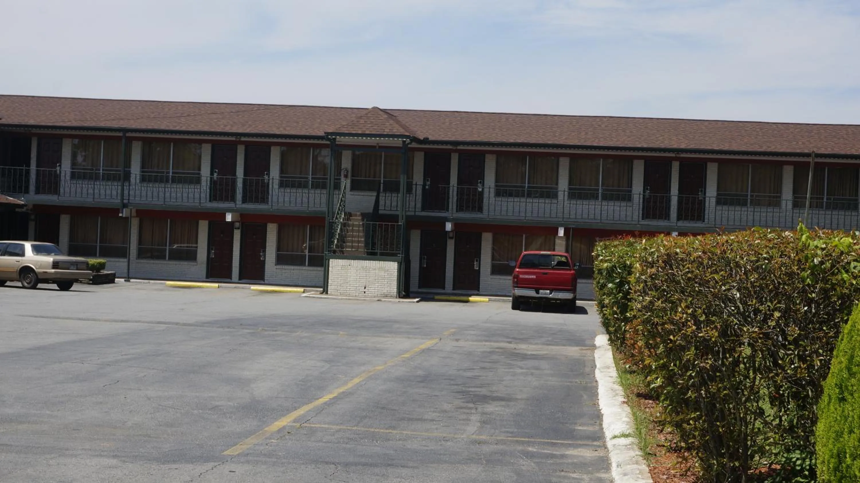 Decorative detail in Budget Inn Malvern