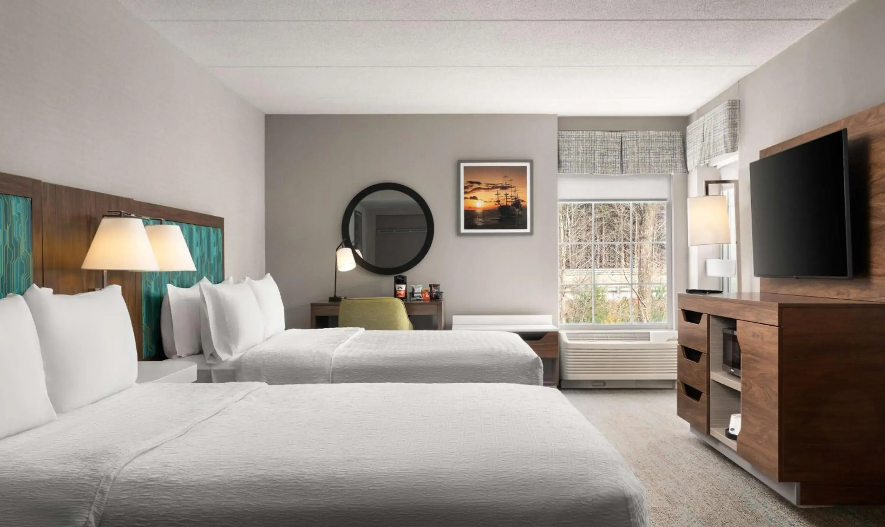 Bedroom, Bed in Hampton Inn Sturbridge Bedroom, Bed in Hampton Inn Sturbridge