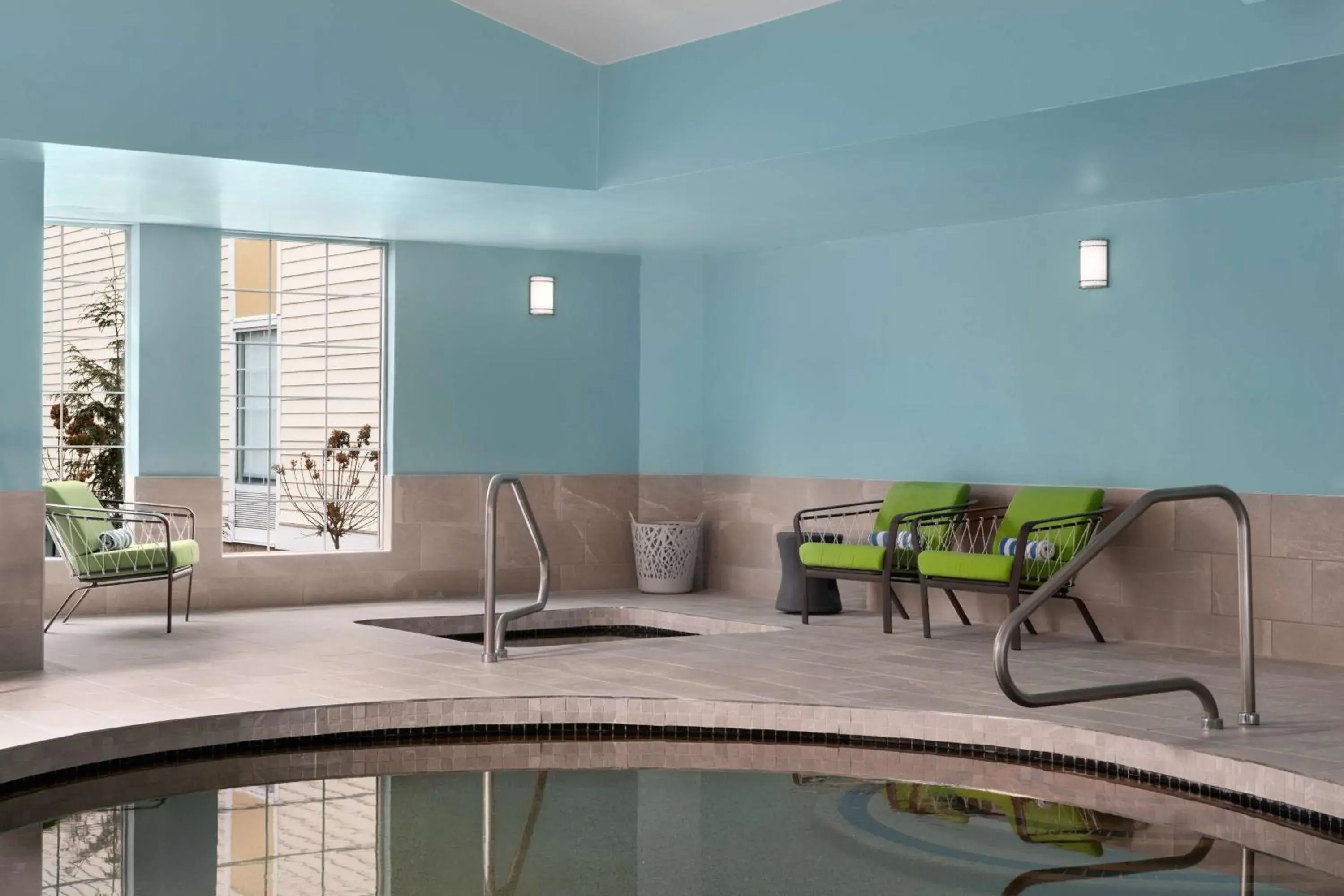 Pool view in Hampton Inn Sturbridge Pool view in Hampton Inn Sturbridge