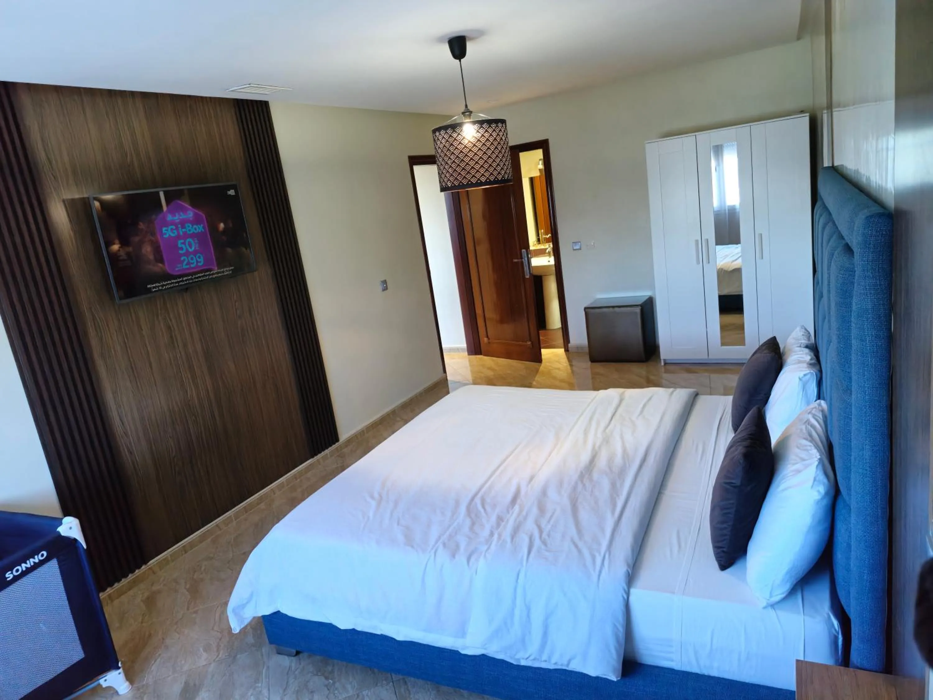 Bed in The happy lounge
