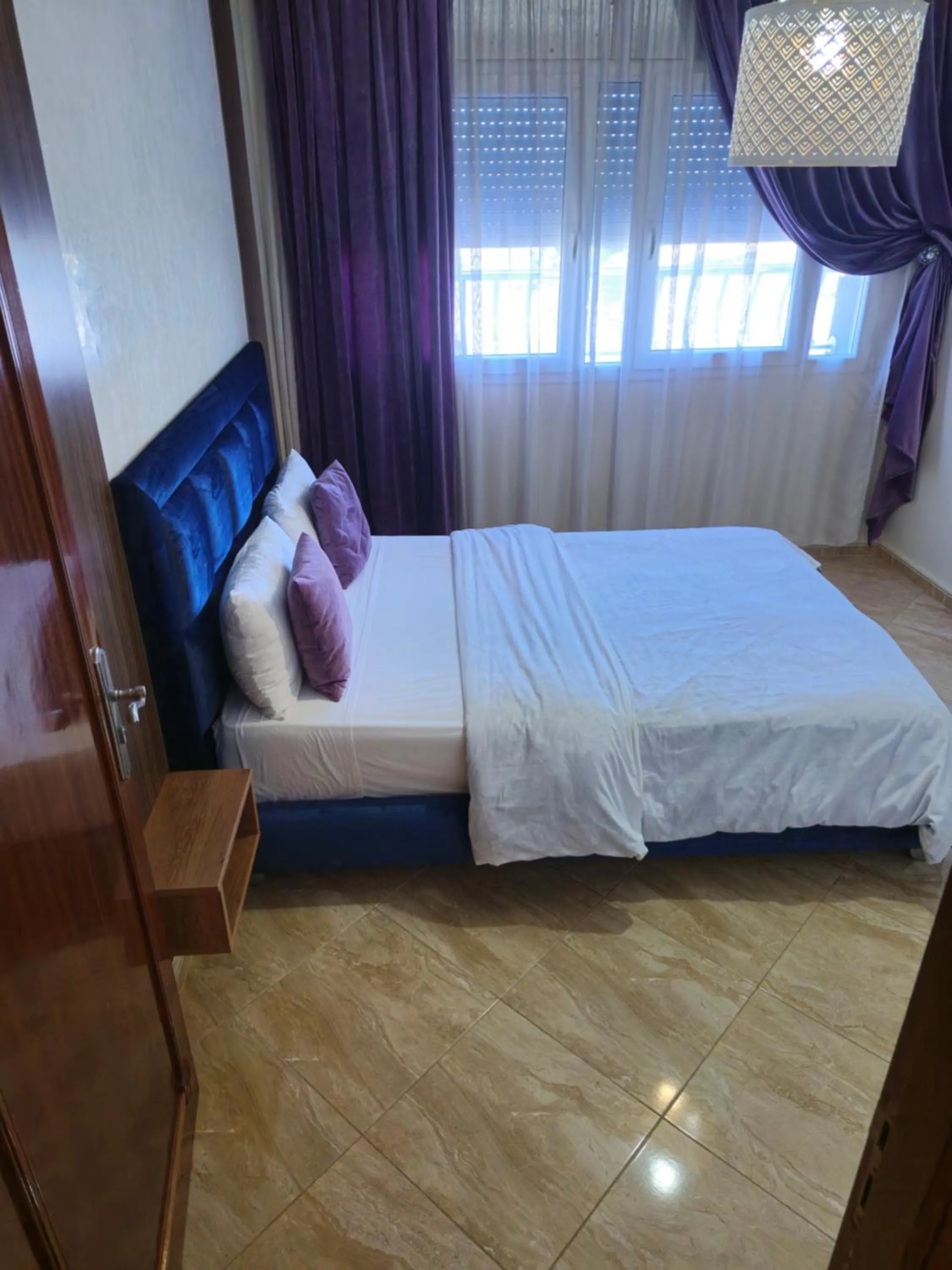 Bed in The happy lounge
