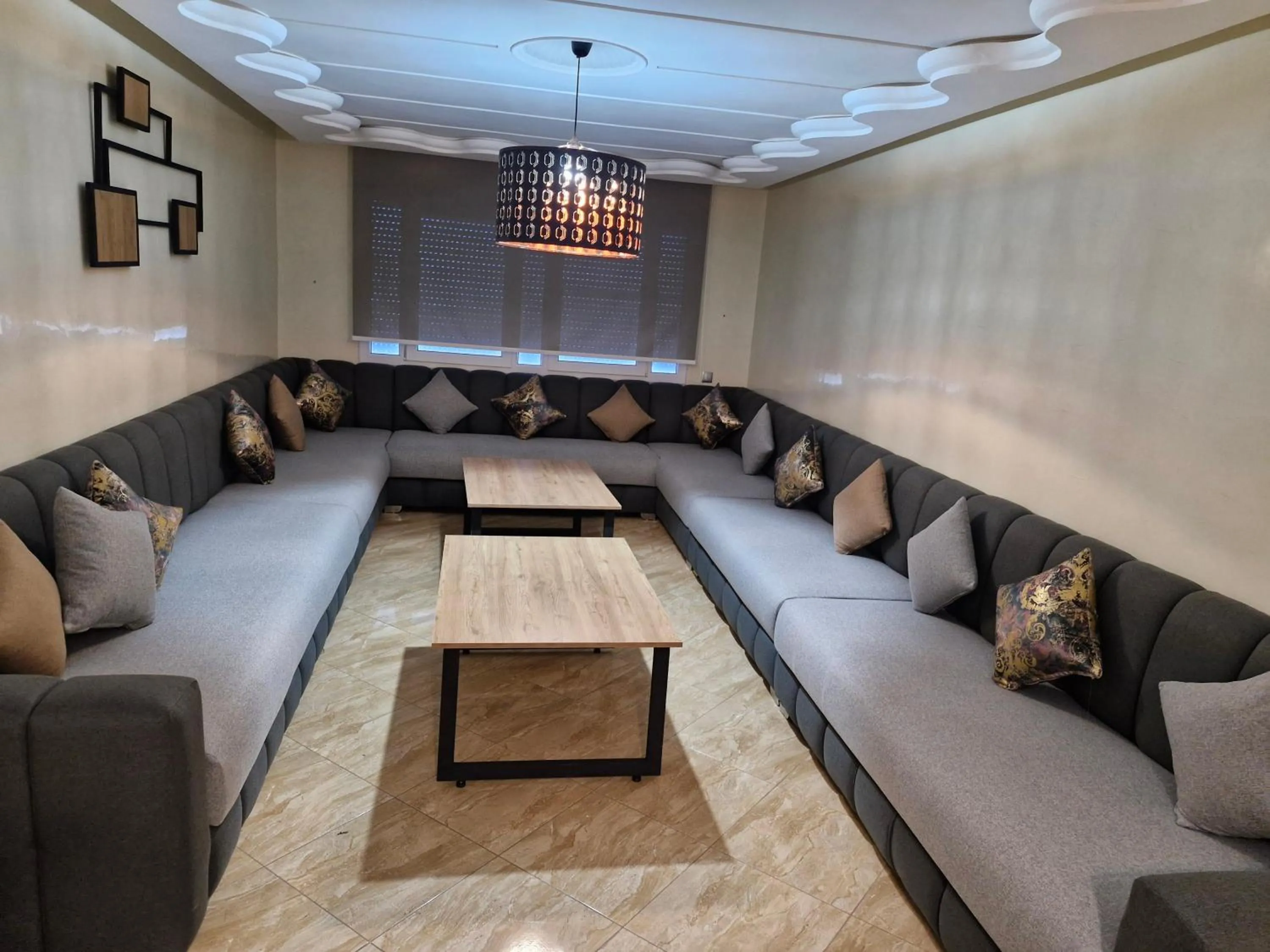 The happy lounge