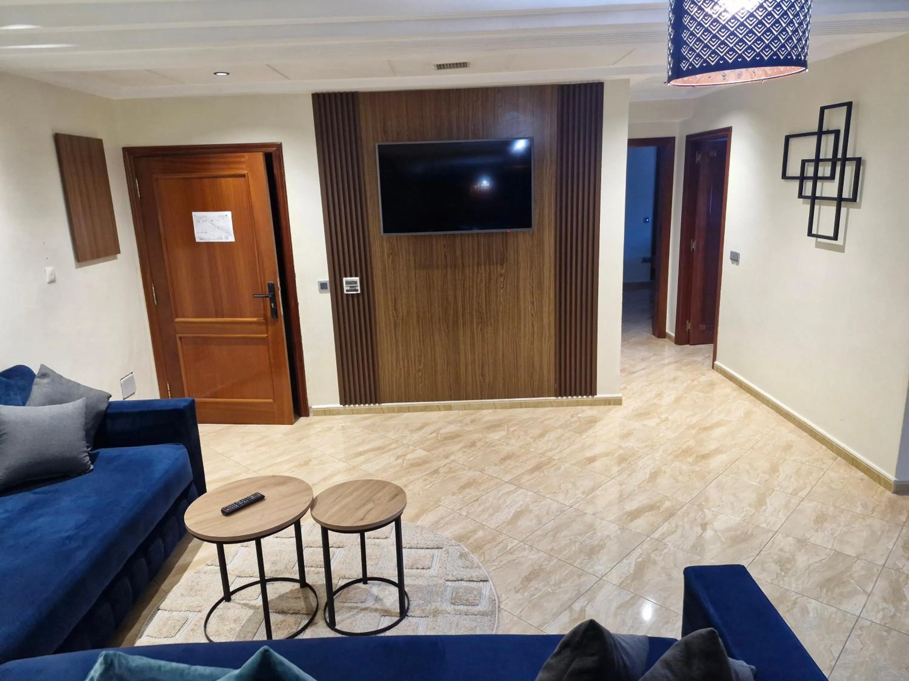 The happy lounge