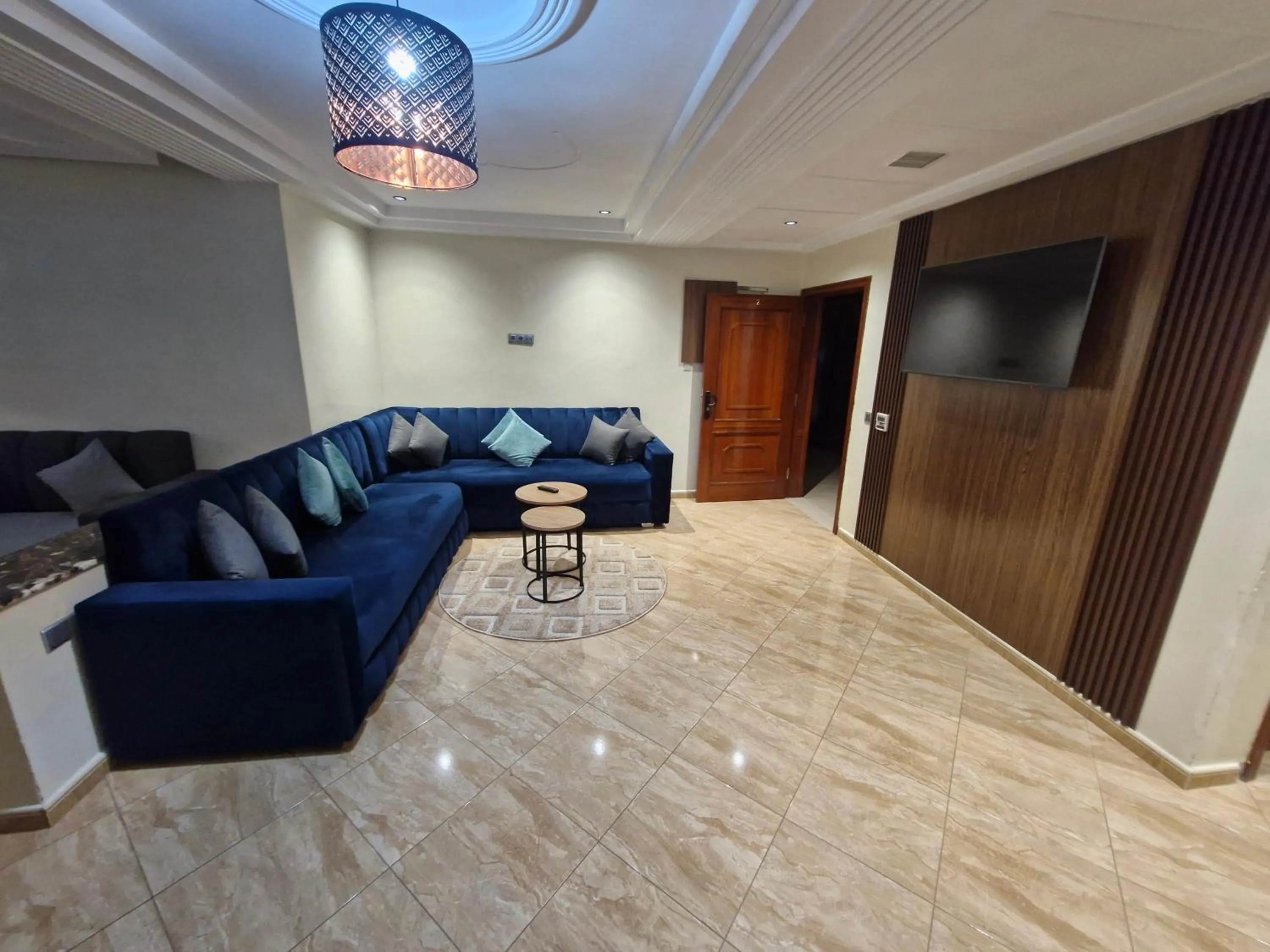 The happy lounge