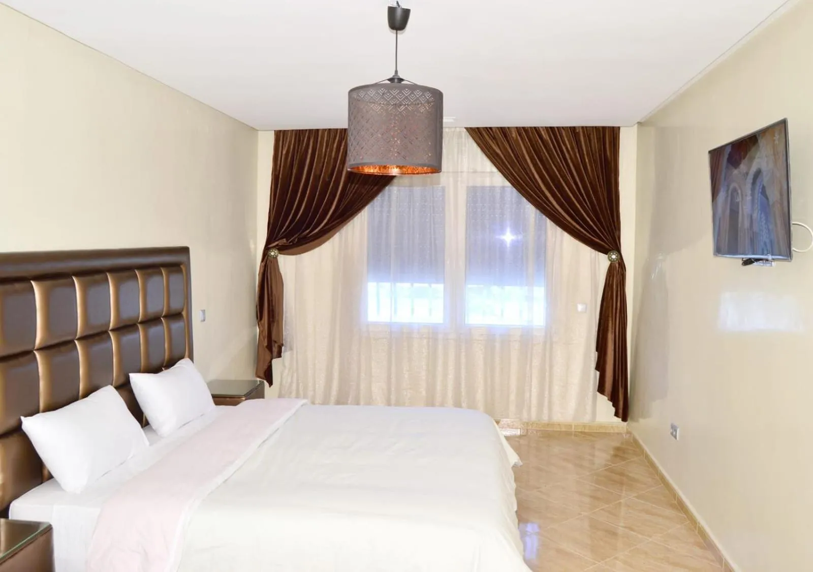 Bed in The happy lounge