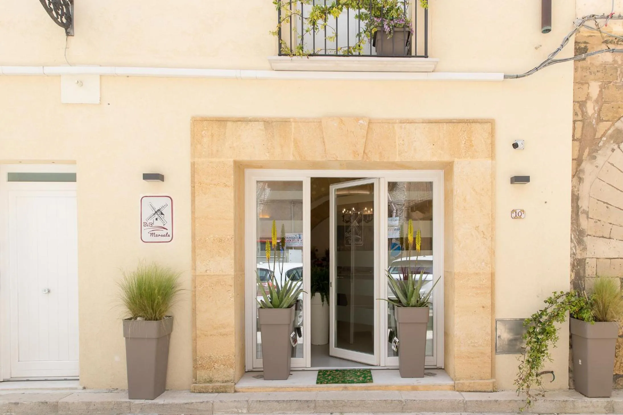 Facade/entrance in B&B MARSALA