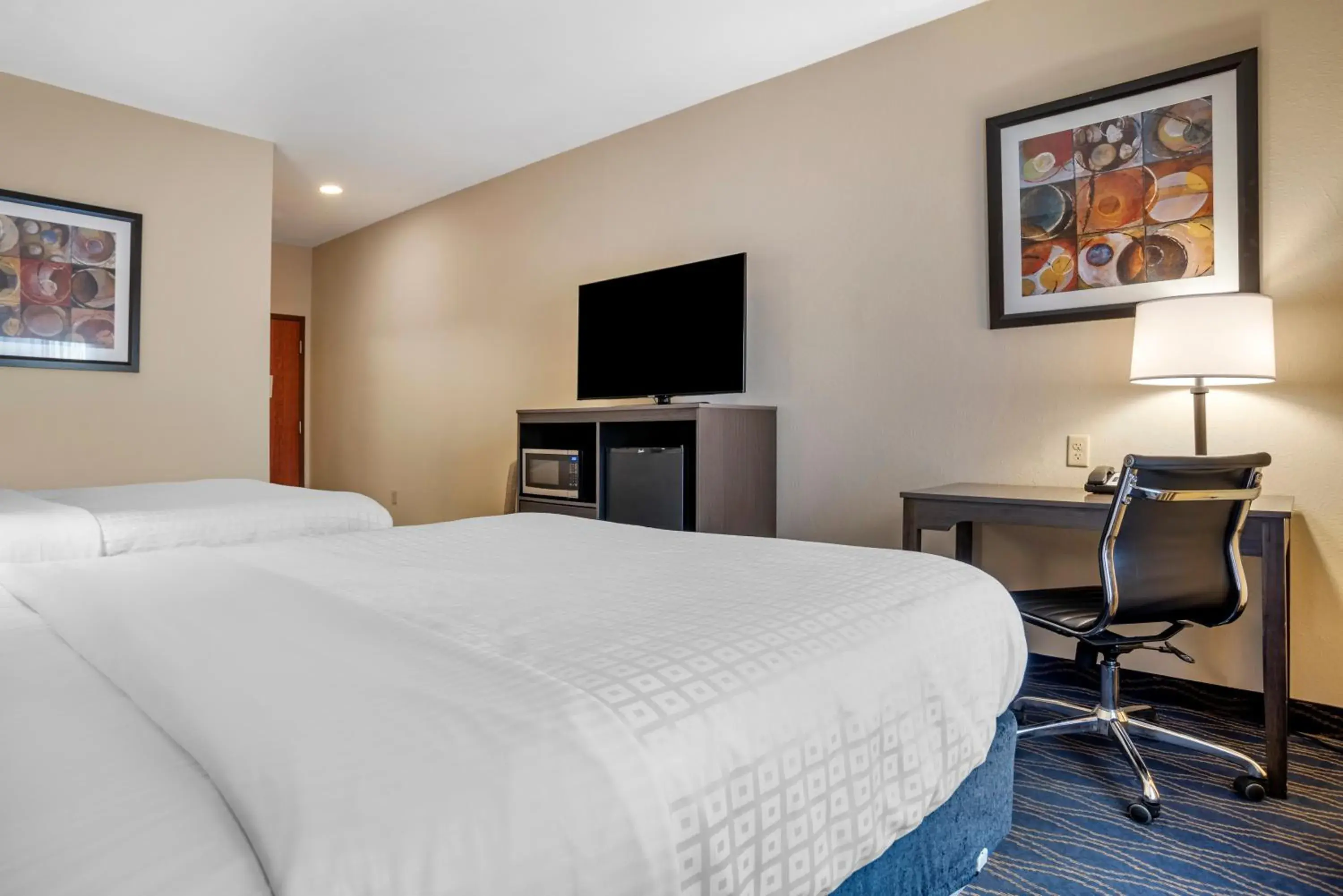 Bedroom, Bed in Best Western Troy Inn Bedroom, Bed in Best Western Troy Inn