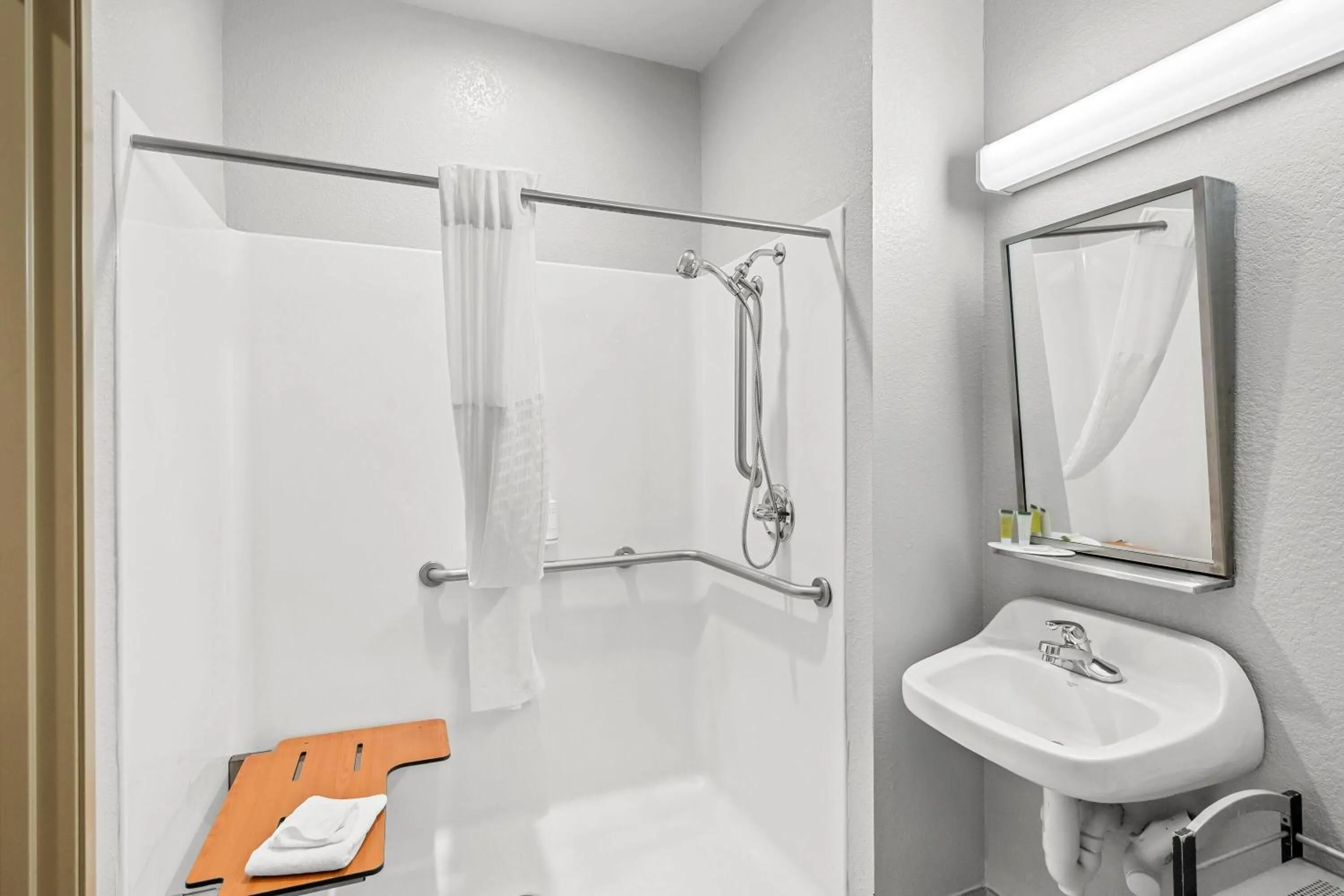 Shower in Microtel Inn & Suites by Wyndham Searcy