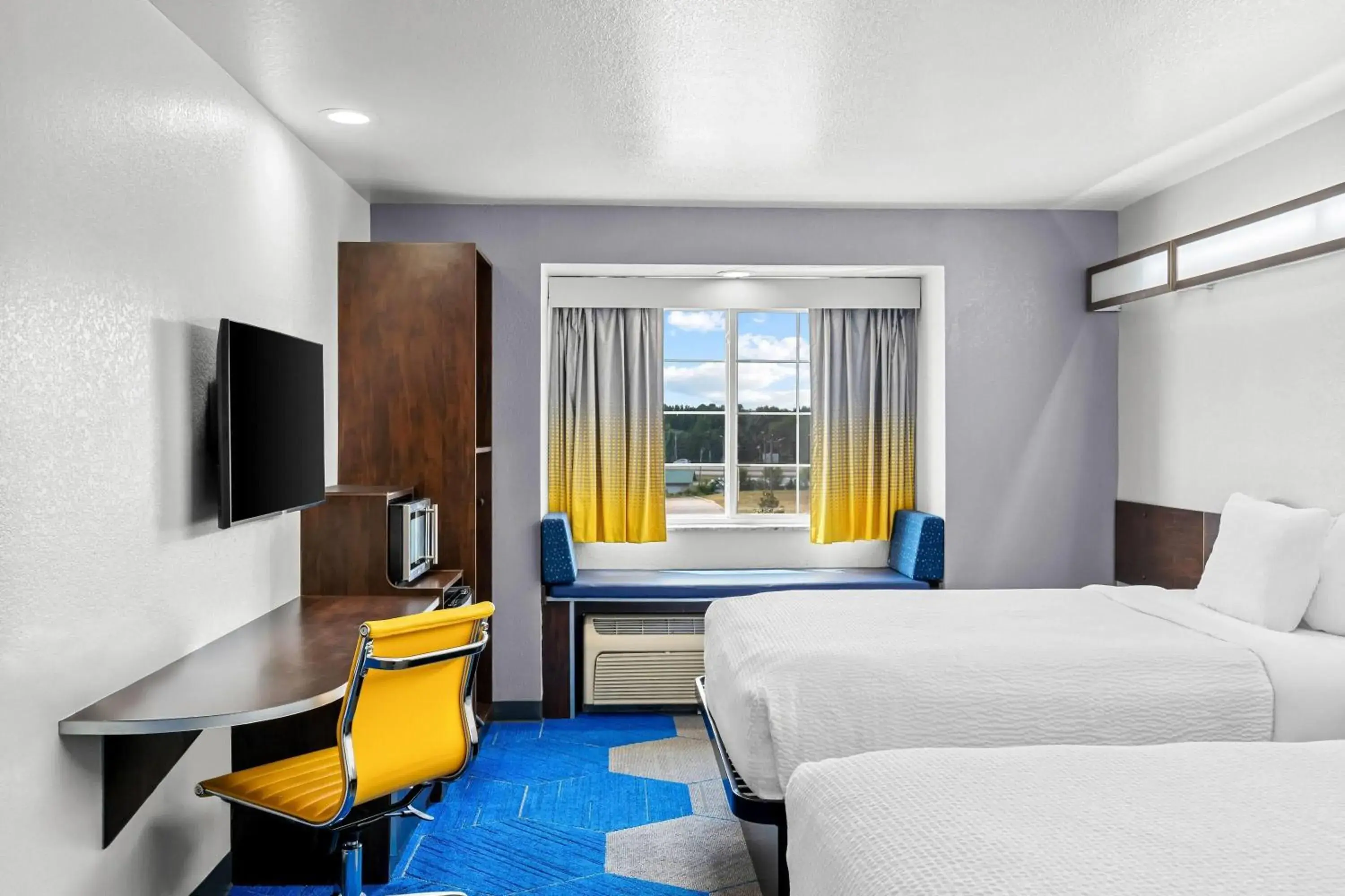 Bed in Microtel Inn & Suites by Wyndham Searcy Bed in Microtel Inn & Suites by Wyndham Searcy