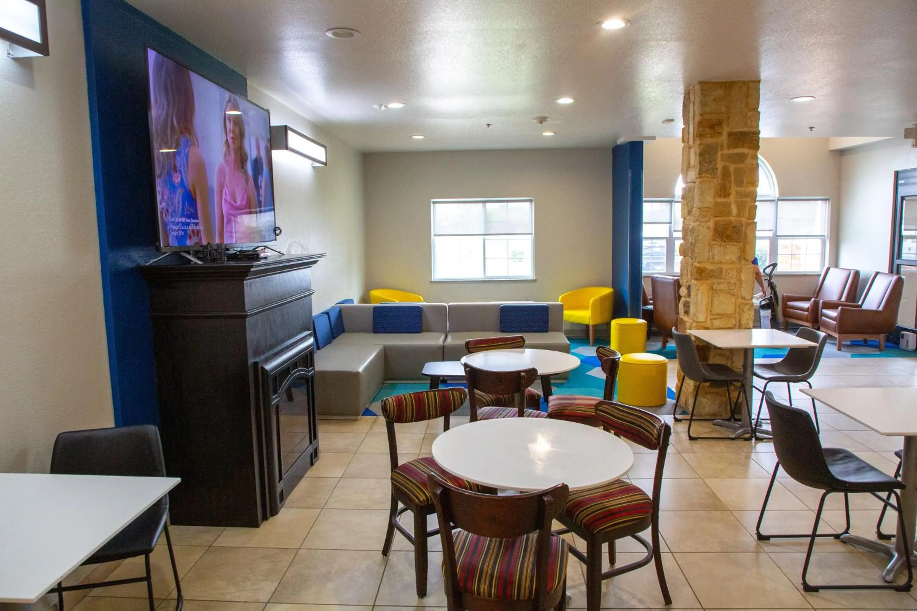 Lobby or reception in Microtel Inn & Suites by Wyndham Searcy