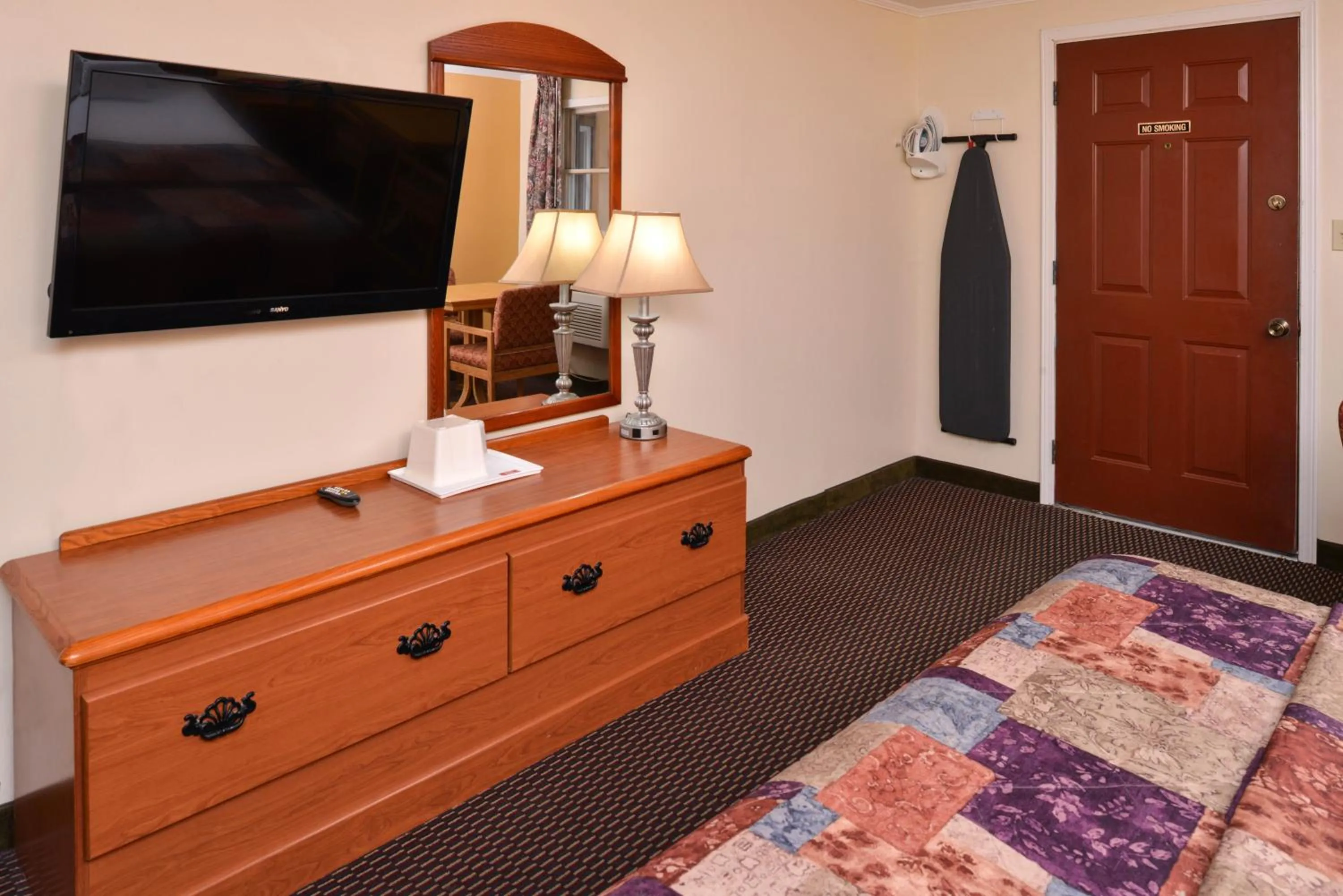 Bed in Red Carpet Inn Ronks