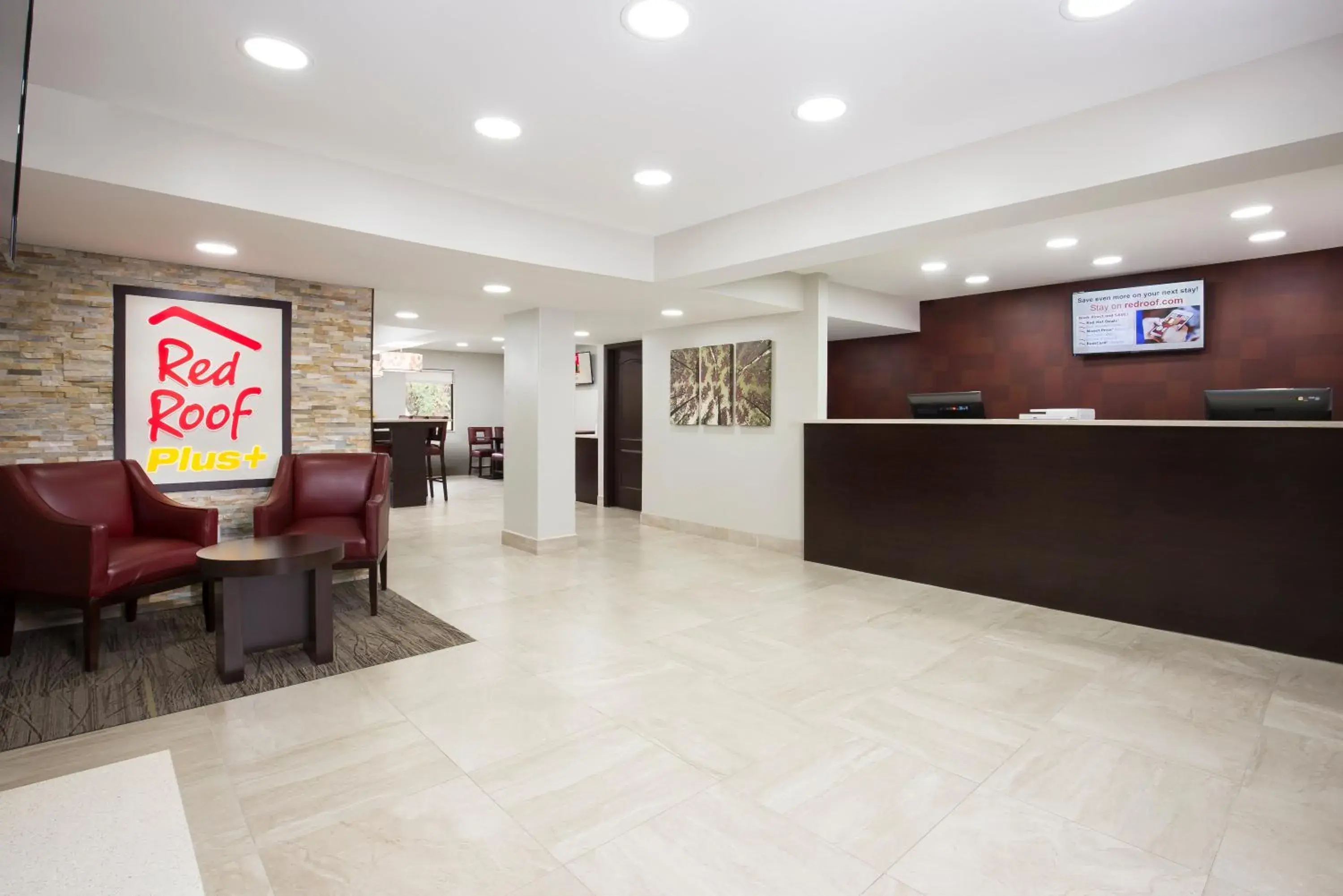 Lobby or reception in Red Roof Inn PLUS+ Birmingham East – Irondale/Airport Lobby or reception in Red Roof Inn PLUS+ Birmingham East – Irondale/Airport