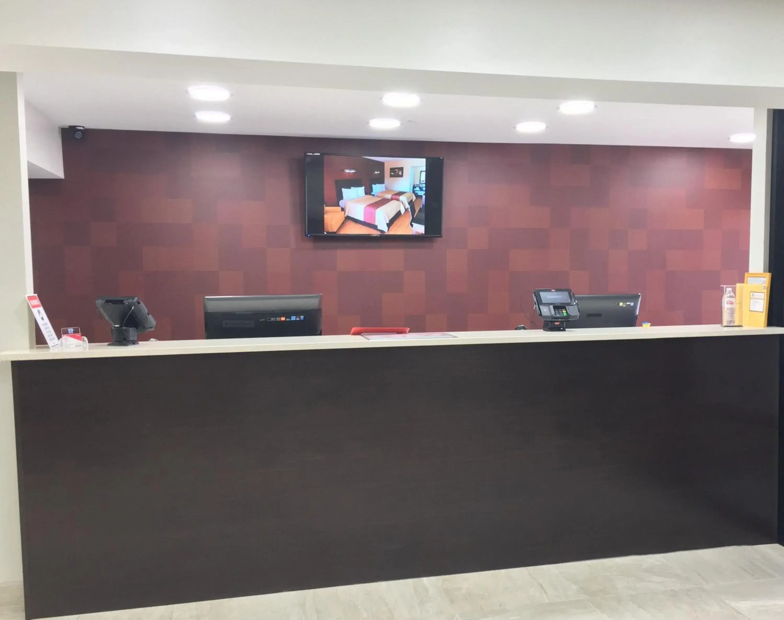 Lobby or reception in Red Roof Inn PLUS+ Birmingham East – Irondale/Airport Lobby or reception in Red Roof Inn PLUS+ Birmingham East – Irondale/Airport