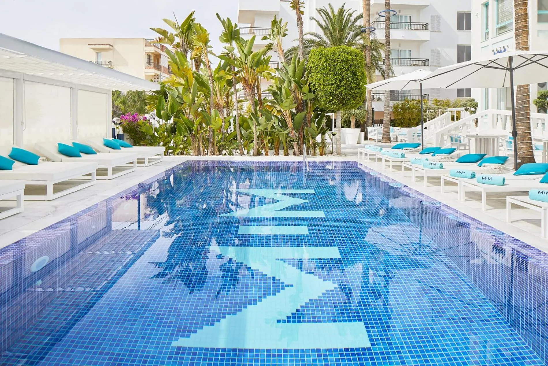 Swimming pool in Hotel MiM Ibiza & Spa - Adults Only
