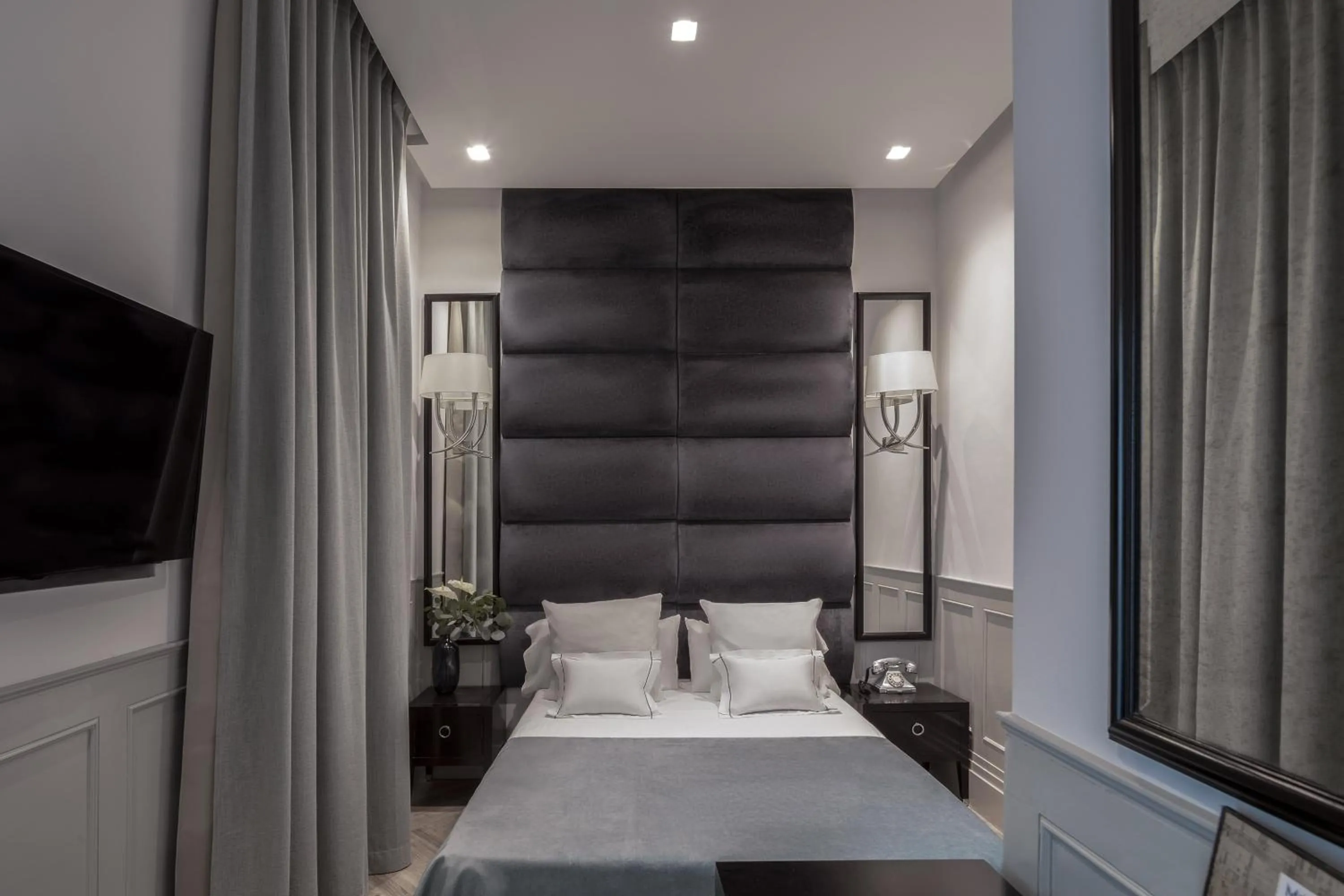 Bedroom, Bed in Hotel MiM Ibiza & Spa - Adults Only