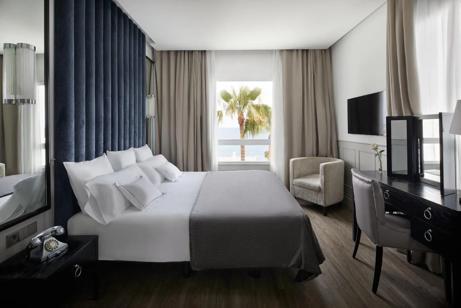 Bed in Hotel MiM Ibiza & Spa - Adults Only