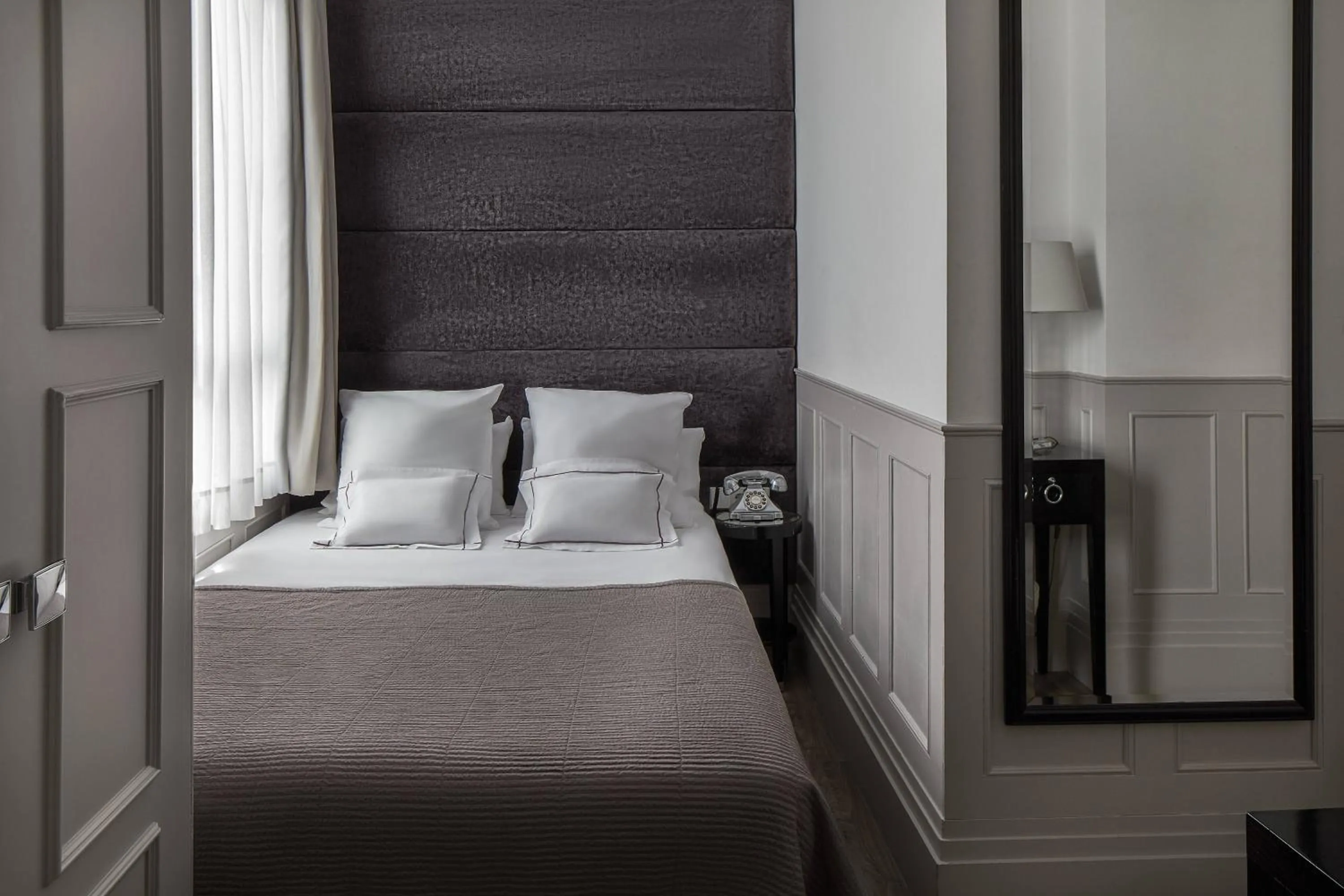 Bed in MiM Ibiza Meliá Collection