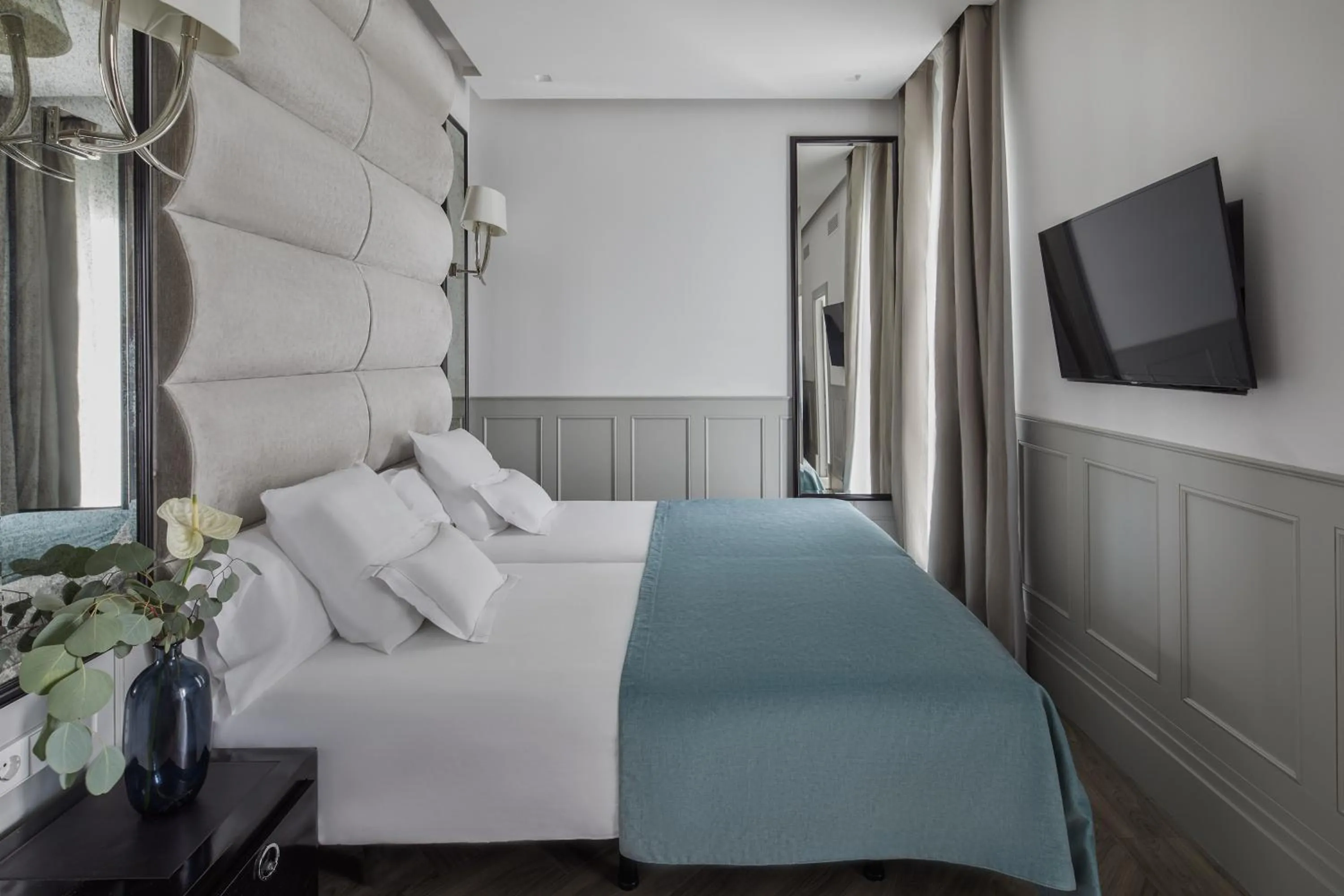 Bedroom, Bed in Hotel MiM Ibiza & Spa - Adults Only