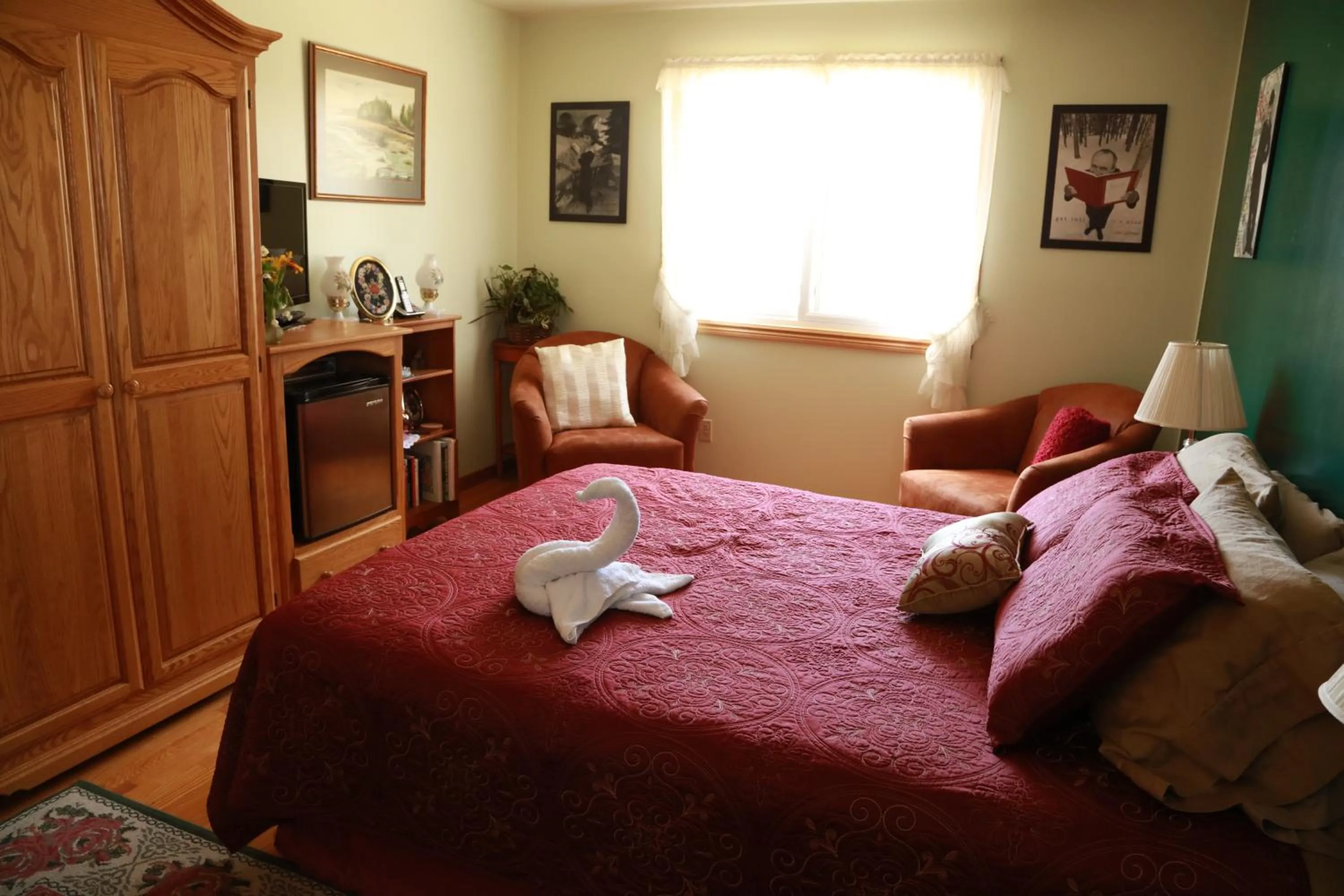 Library, Bed in A Garden Stroll Bed & Breakfast