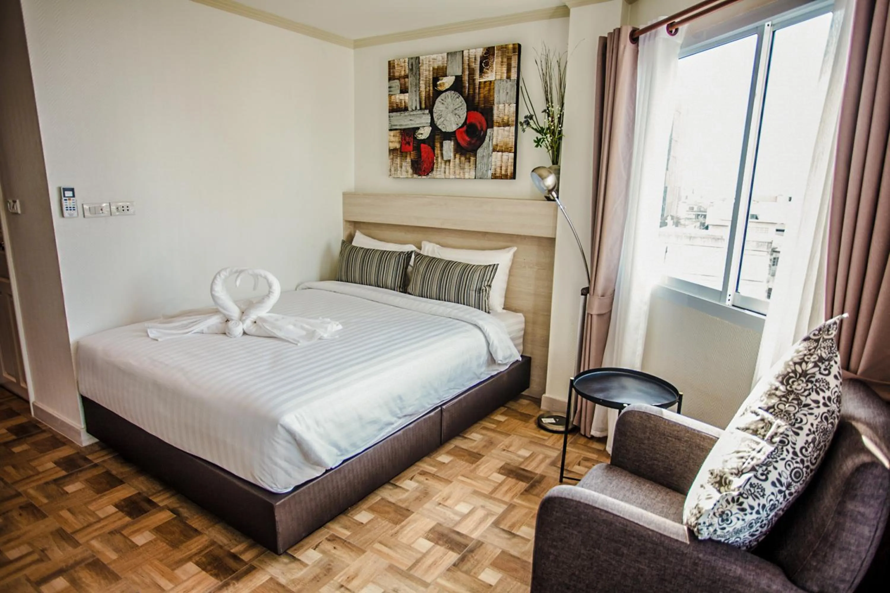 Living room, Bed in City View Residence