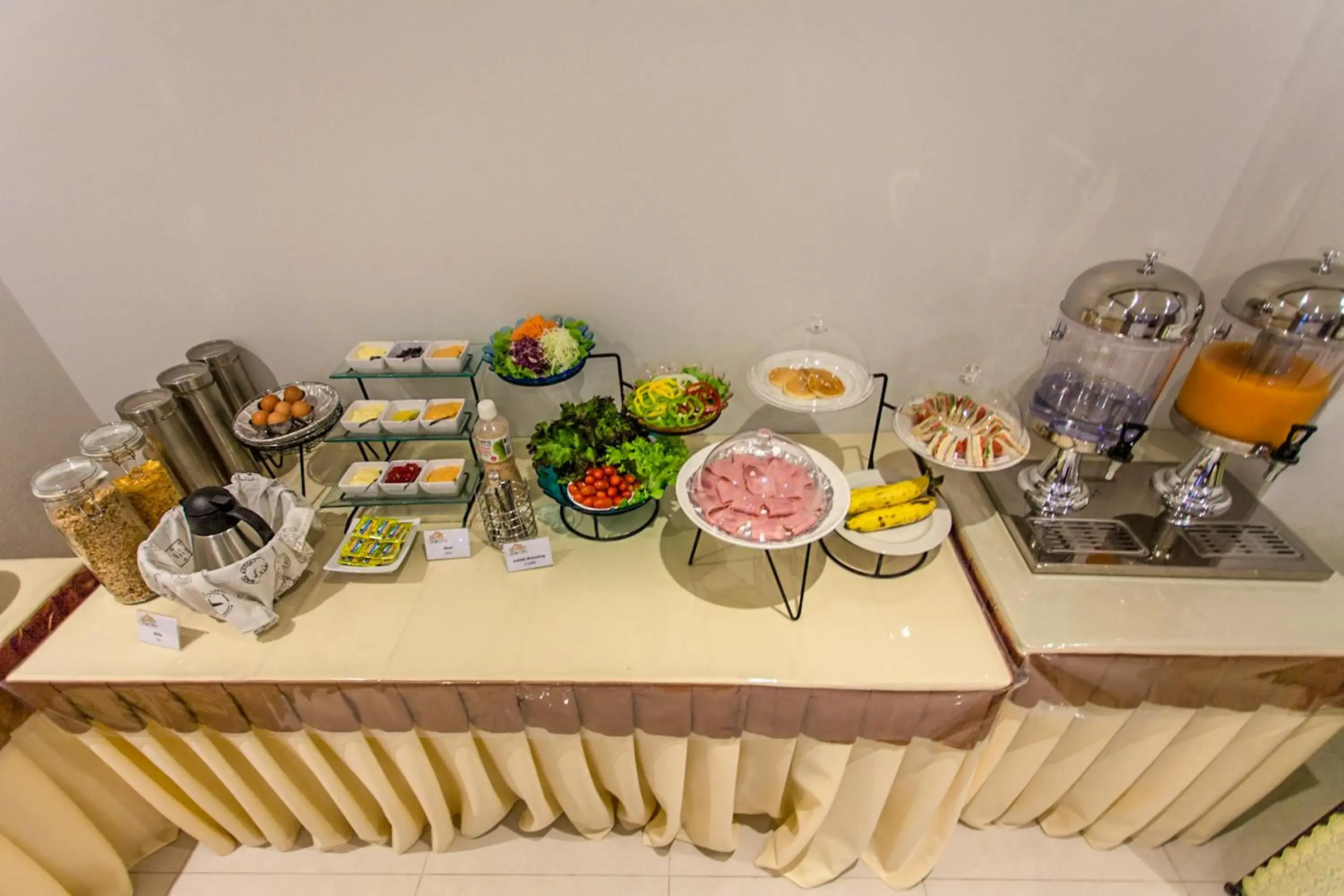 Restaurant/places to eat in City View Residence Restaurant/places to eat in City View Residence