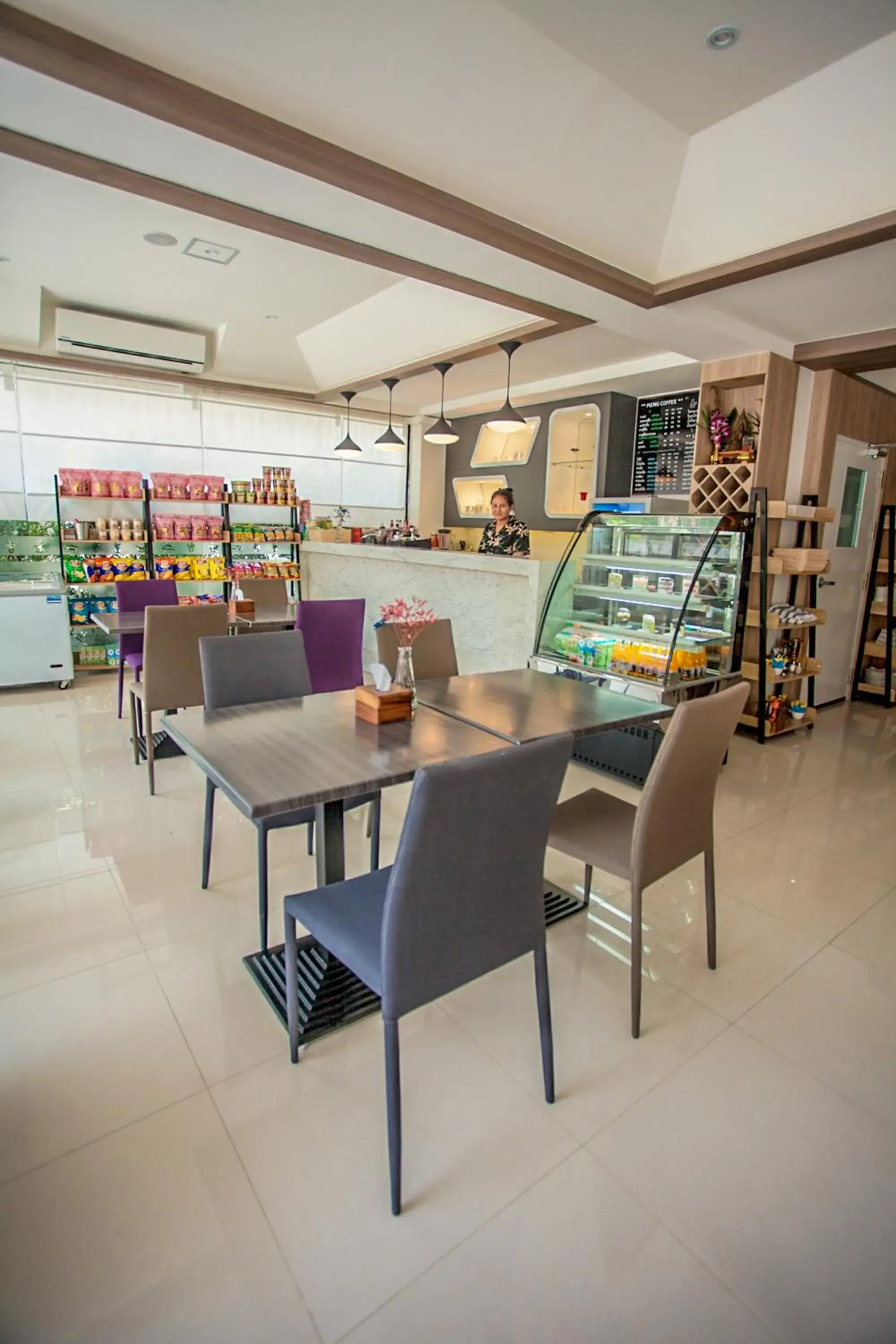 Restaurant/places to eat in City View Residence Restaurant/places to eat in City View Residence