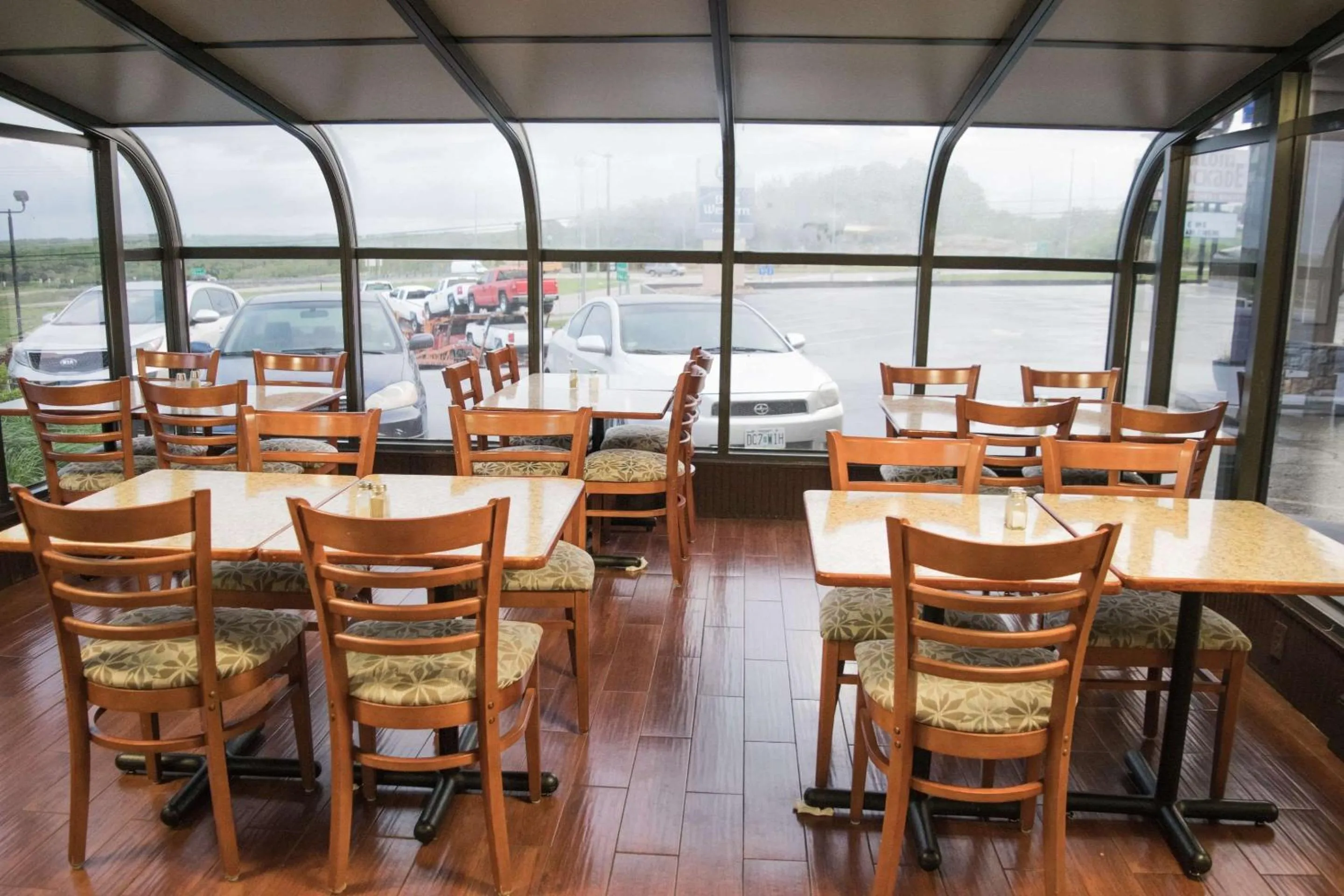 Restaurant/places to eat in Best Western Coachlight