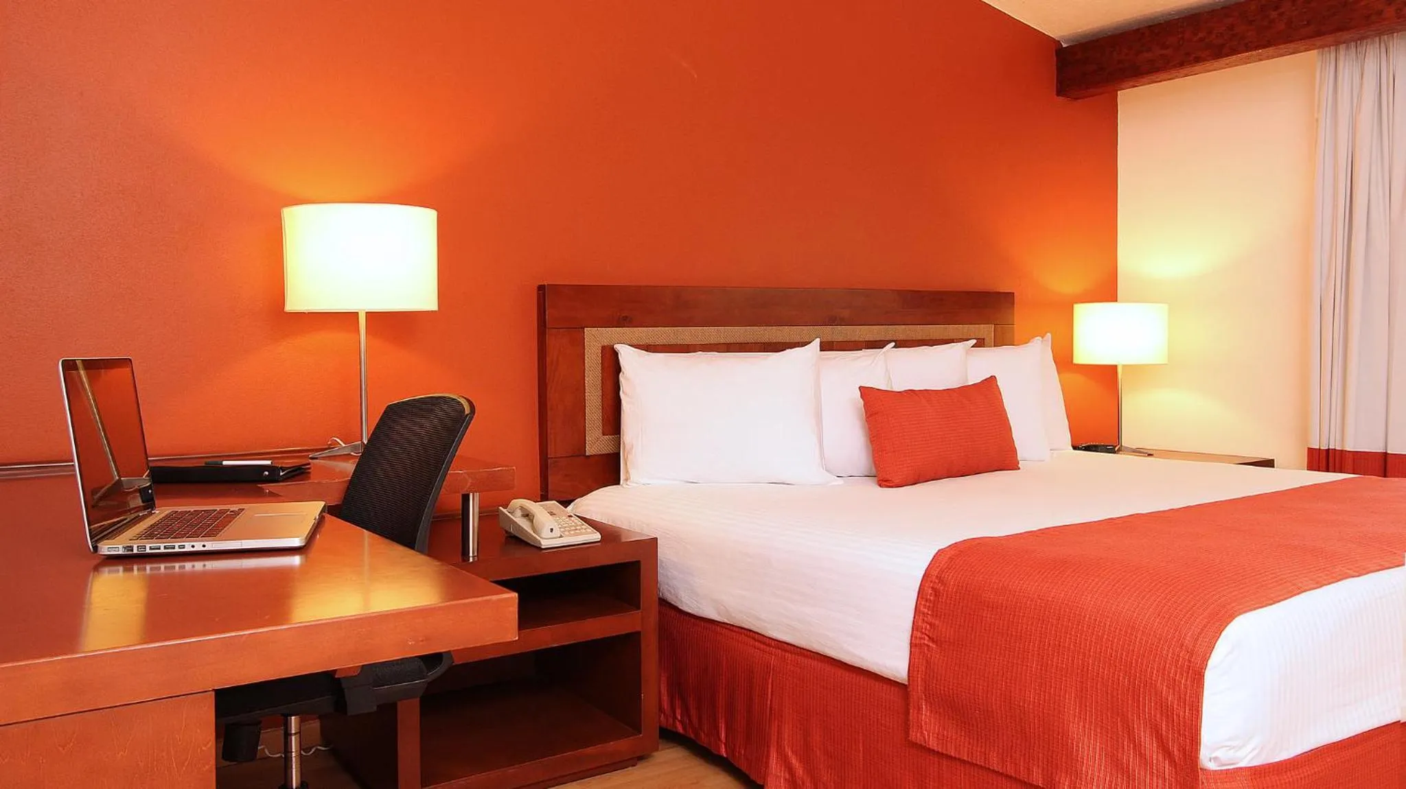 Photo of the whole room, Bed in Fiesta Inn Villahermosa Cencali