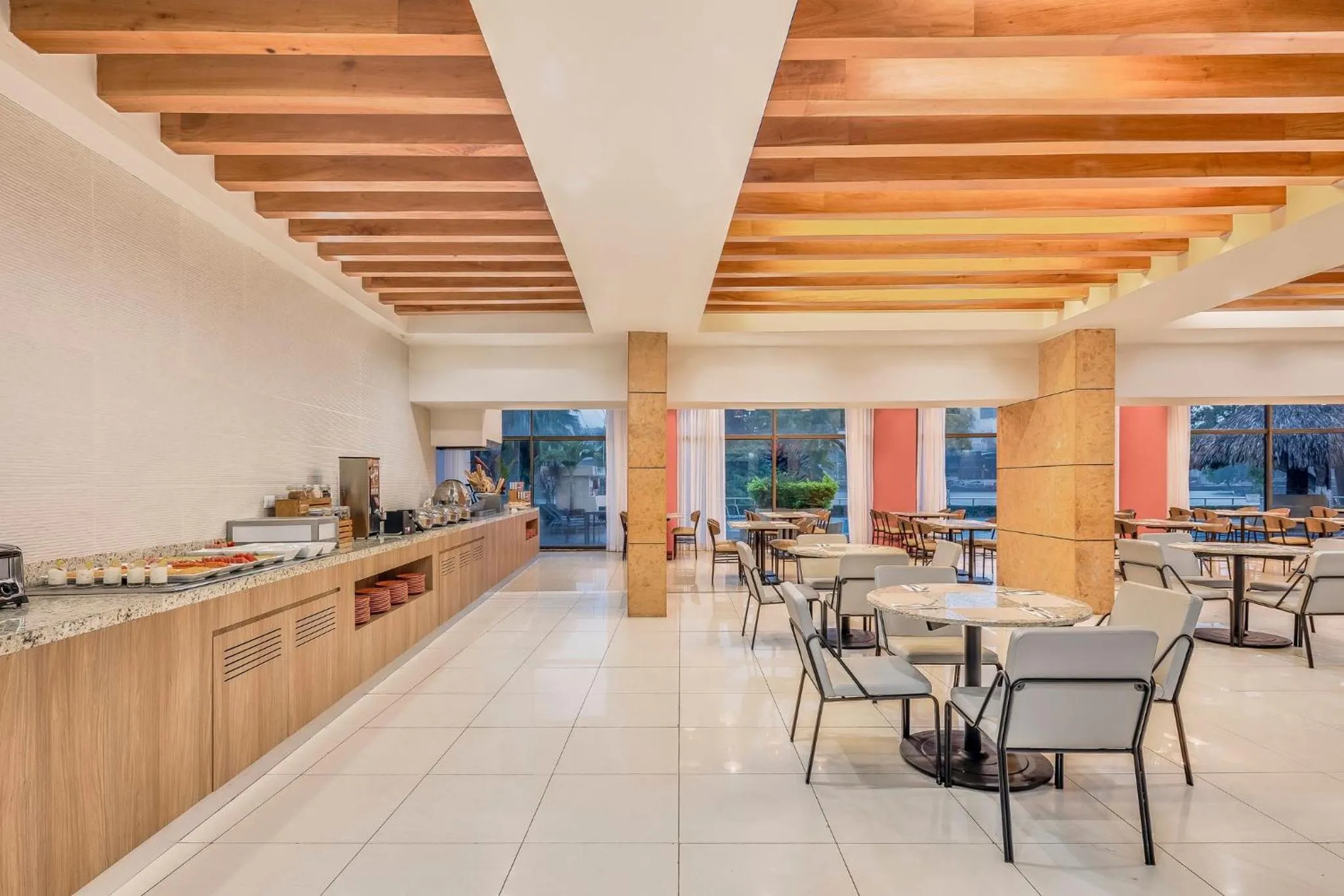 Restaurant/places to eat in Fiesta Inn Villahermosa Cencali